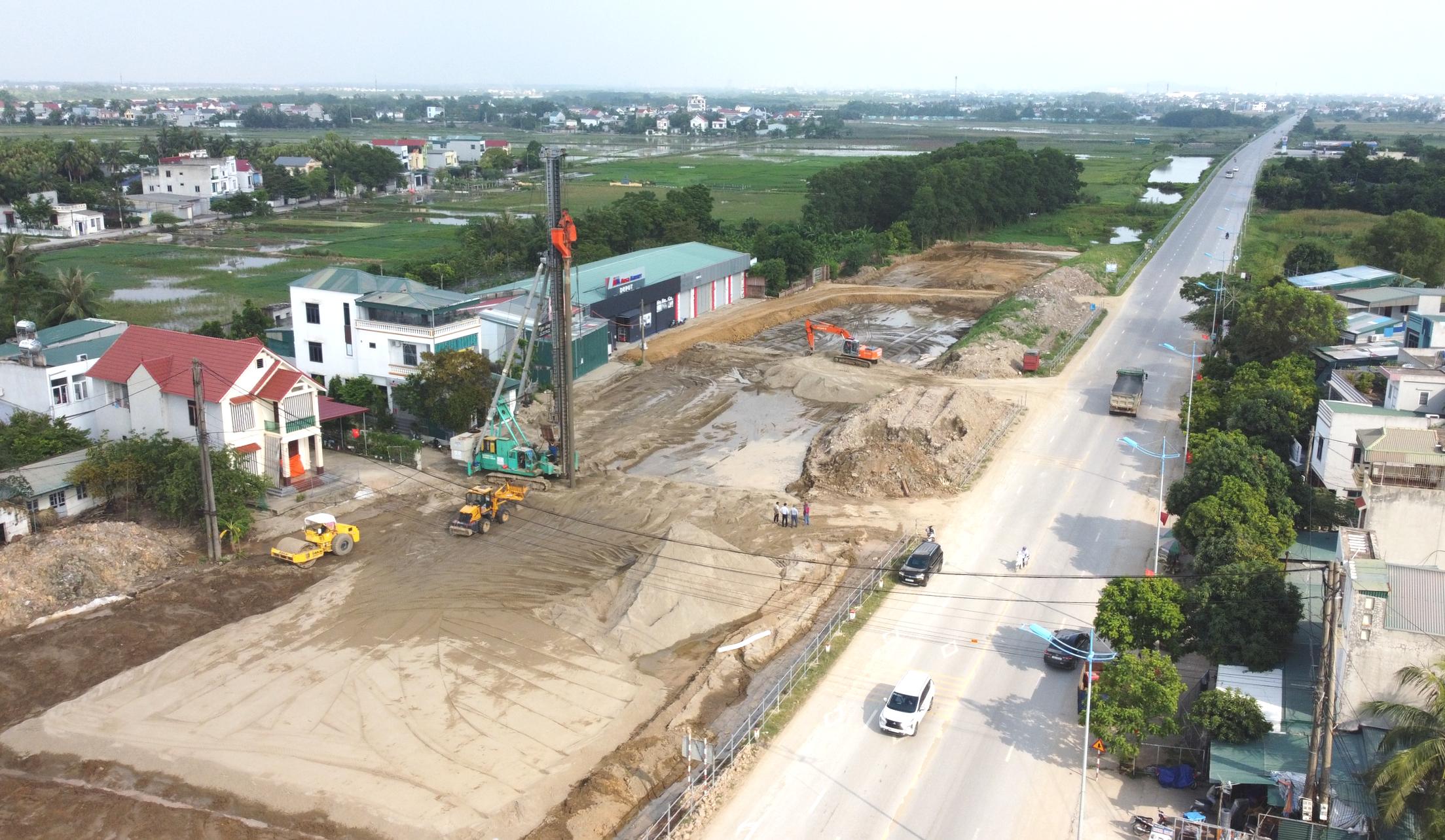 Thanh H&oacute;a: Dự &aacute;n mở rộng Đại lộ Nam s&ocirc;ng M&atilde; thi c&ocirc;ng cầm chừng v&igrave; thiếu vật liệu- Ảnh 1.