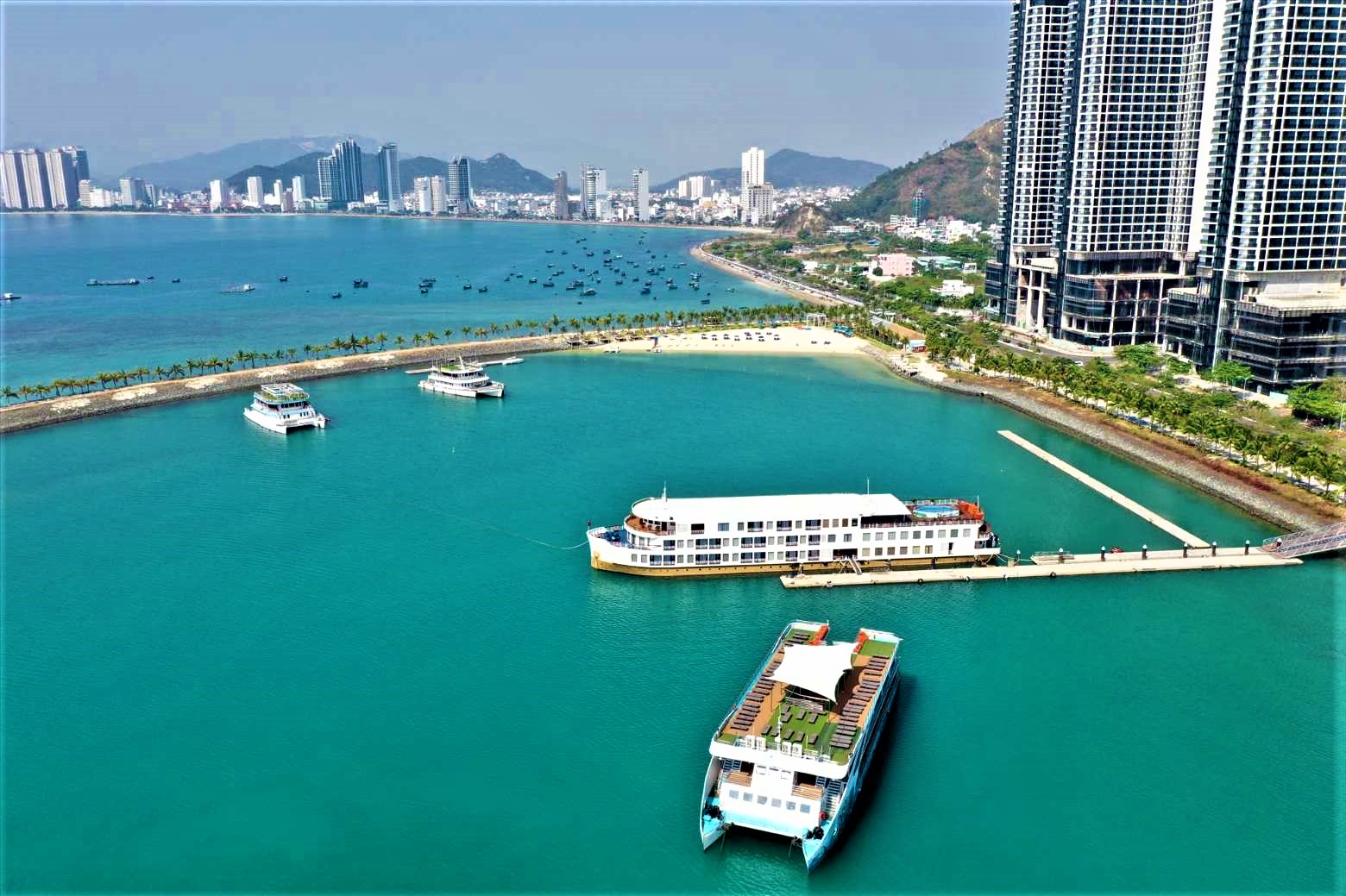 Kh&aacute;nh H&ograve;a ho&agrave;n thiện hạ tầng cảng biển, sẵn s&agrave;ng đ&oacute;n du kh&aacute;ch quốc tế bằng t&agrave;u biển- Ảnh 4.