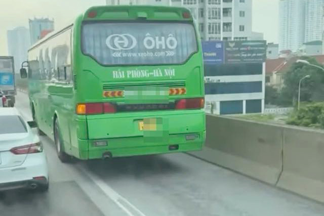 Người d&acirc;n b&aacute;o xe kh&aacute;ch vi phạm tới Cục trưởng CSGT, nhiều t&agrave;i xế bị phạt nguội- Ảnh 1.