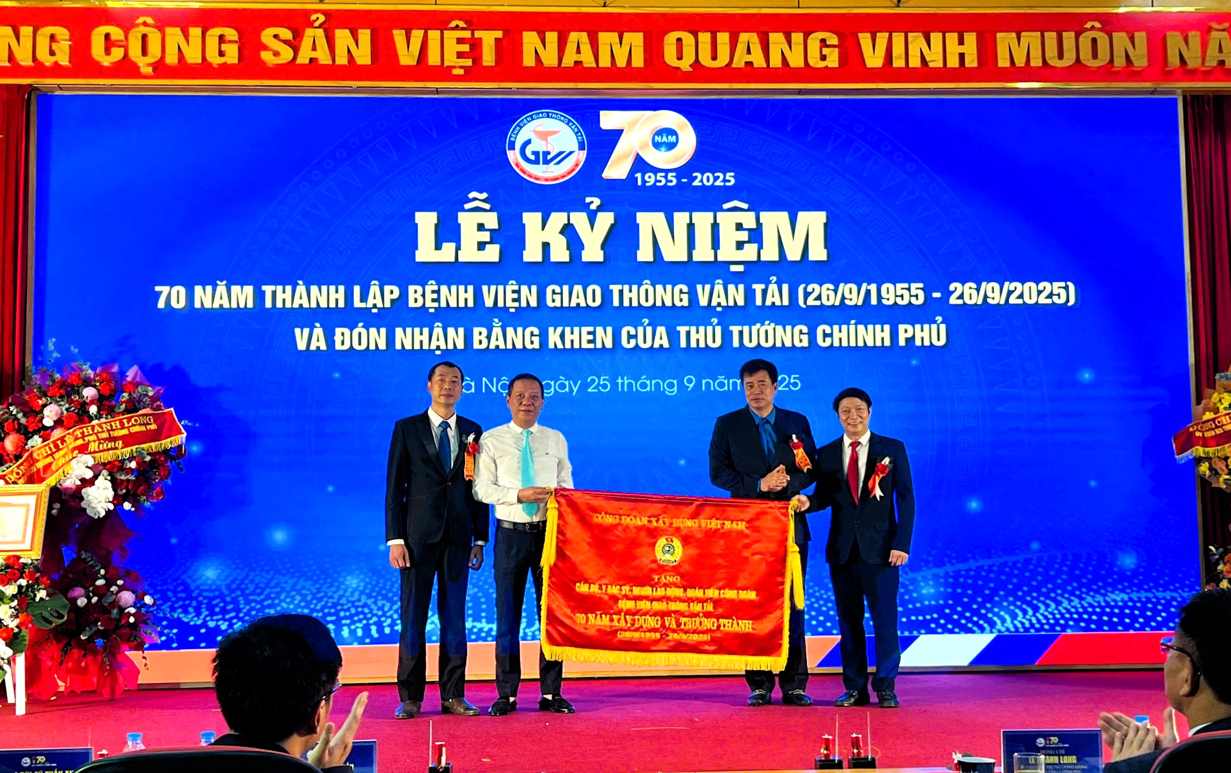 Bệnh viện Giao th&ocirc;ng vận tải đ&oacute;n nhận Bằng khen của Thủ tướng Ch&iacute;nh phủ- Ảnh 3.