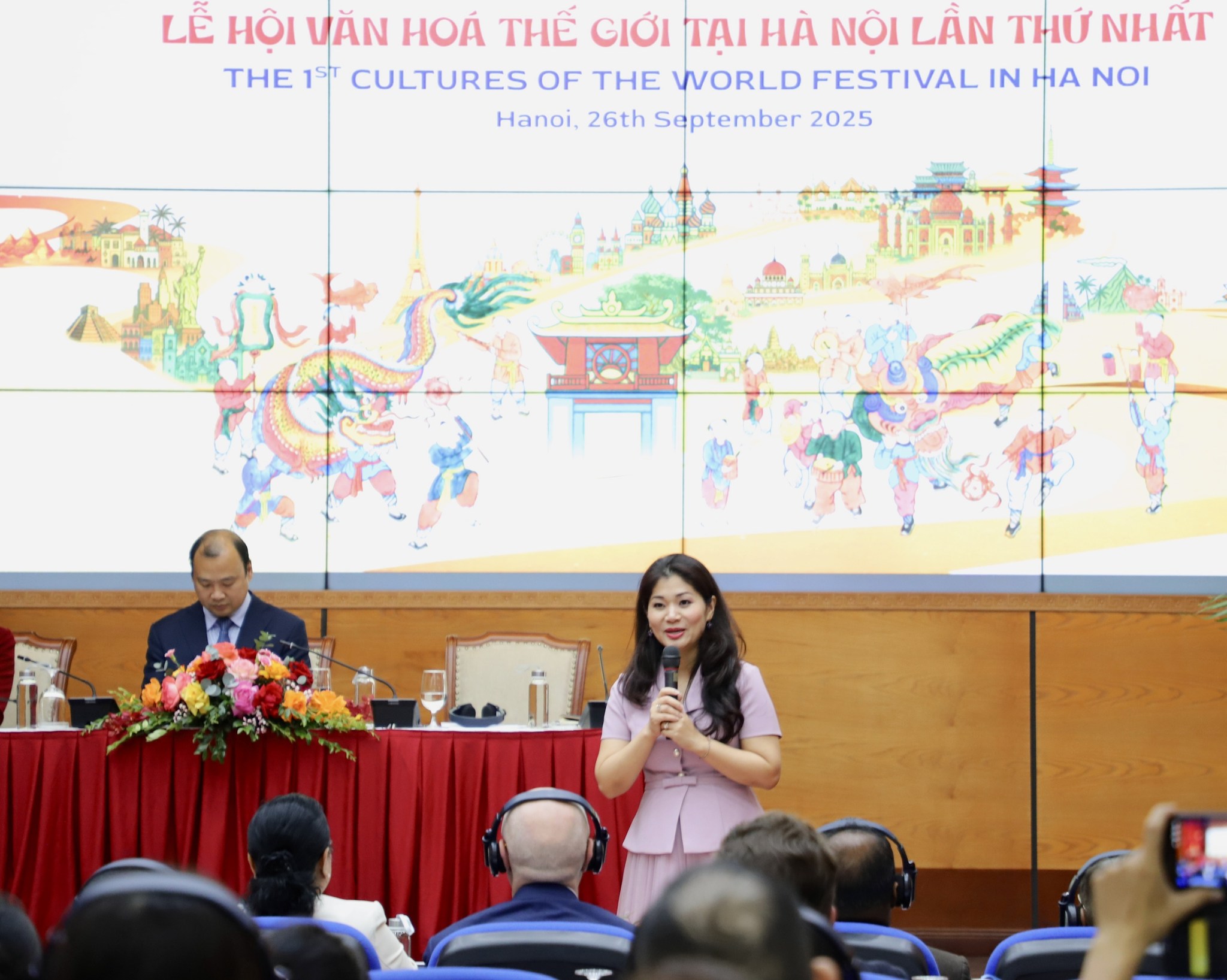 Gần 50 quốc gia, tổ chức quốc tế góp mặt trong Lễ hội Văn hóa Thế giới tại Hà Nội- Ảnh 2. Gần 50 quốc gia, tổ chức quốc tế góp mặt trong Lễ hội Văn hóa Thế giới tại Hà Nội- Ảnh 2.
