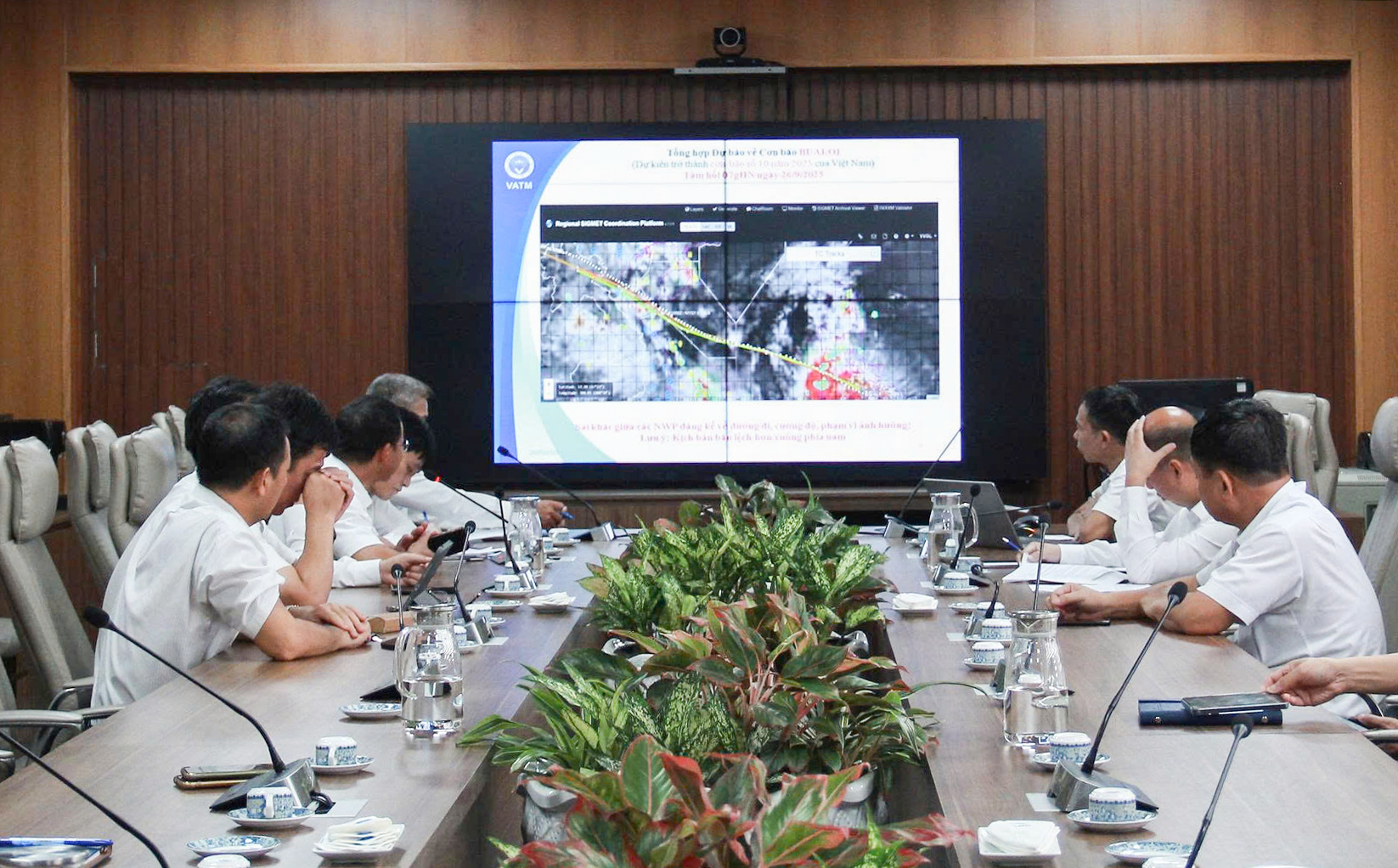 Lập kế hoạch tr&aacute;nh bay dồn, bay chờ, giảm thiểu rủi ro từ b&atilde;o Bualoi- Ảnh 1.