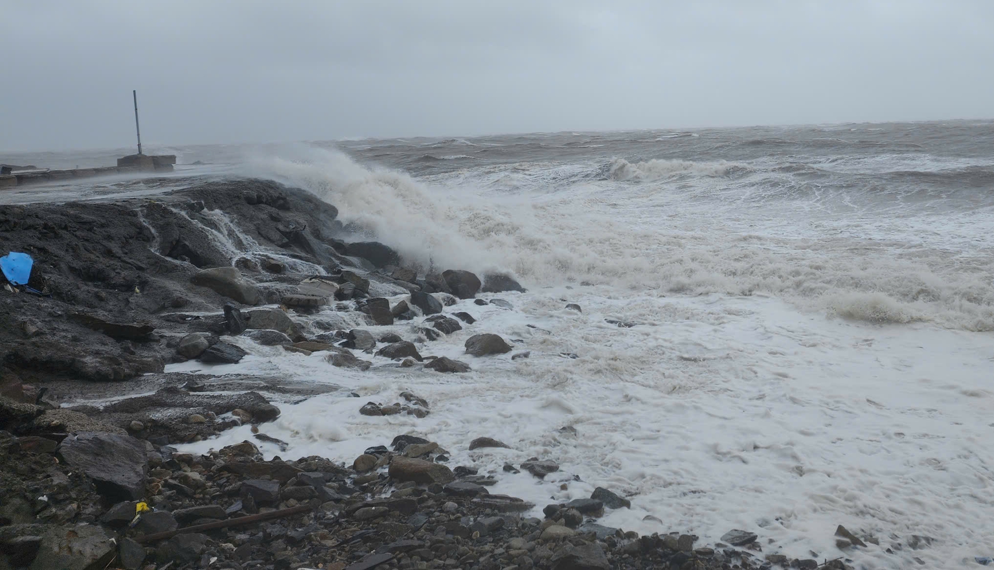 H&agrave; Tĩnh cấm biển, triển khai phương &aacute;n ứng ph&oacute; b&atilde;o số 10- Ảnh 1.