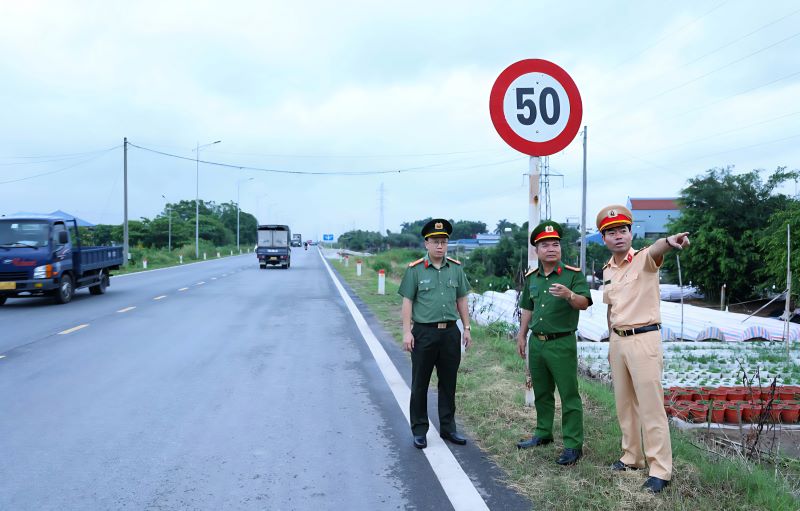 Ninh Bình: Sẵn sàng xử phạt vi phạm giao thông qua hệ thống camera AI- Ảnh 2. Ninh Bình: Sẵn sàng xử phạt vi phạm giao thông qua hệ thống camera AI- Ảnh 2.