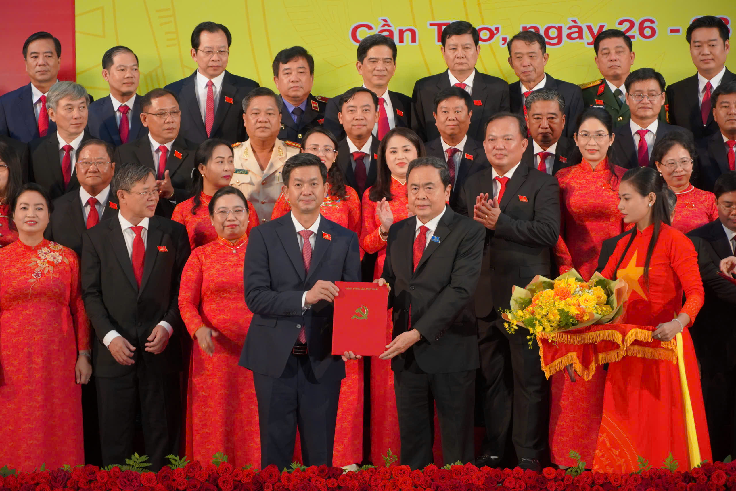 &Ocirc;ng L&ecirc; Quang T&ugrave;ng l&agrave;m B&iacute; thư Th&agrave;nh ủy Cần Thơ- Ảnh 1.