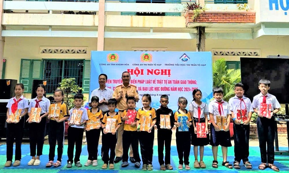 Kh&aacute;nh H&ograve;a đặt mục ti&ecirc;u 95% trẻ em biết quy định về an to&agrave;n giao th&ocirc;ng đường bộ- Ảnh 2.