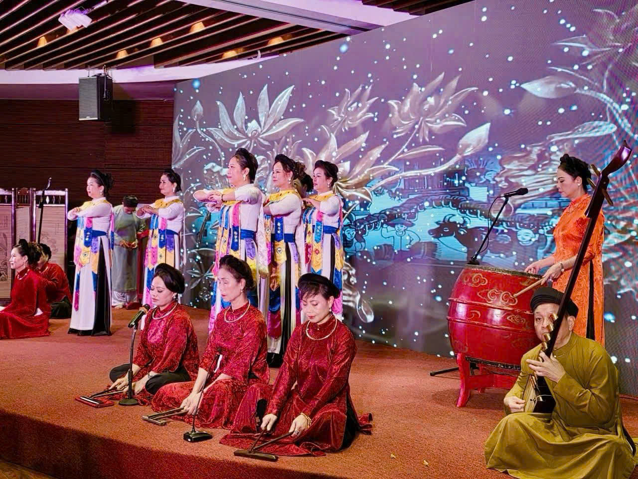 Hơn 200 nghệ nh&acirc;n, th&iacute; sinh tham dự Li&ecirc;n hoan Ca tr&ugrave; H&agrave; Nội lần thứ 4- Ảnh 2.