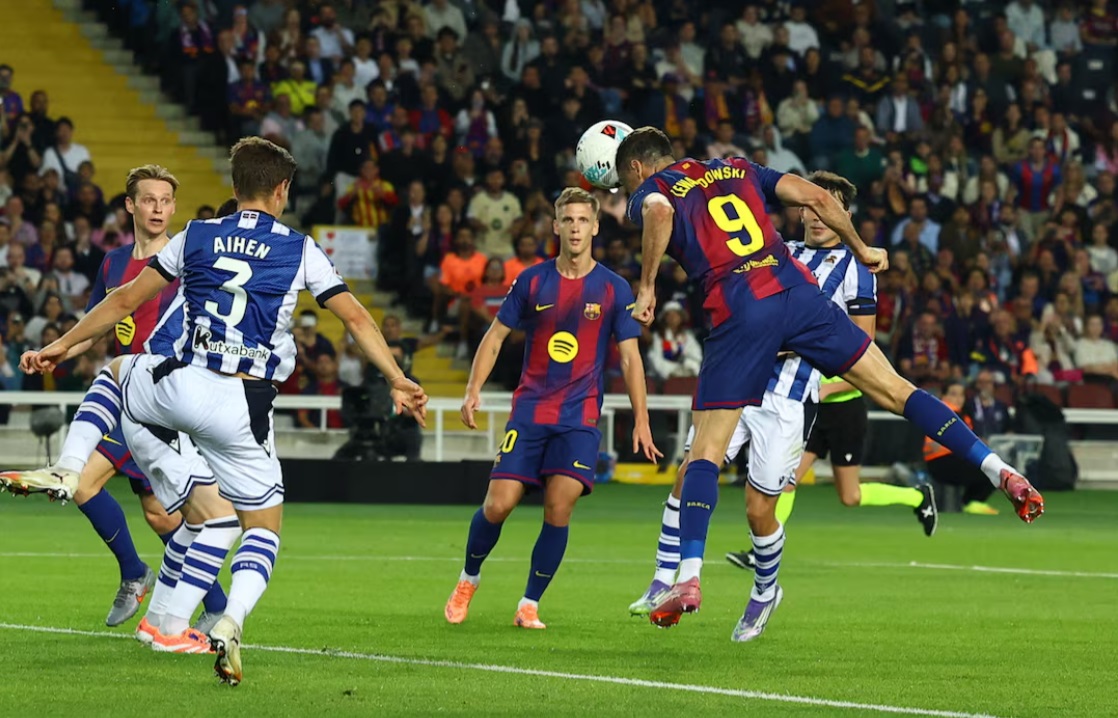 Barcelona ngược d&ograve;ng hạ Sociedad, vươn l&ecirc;n dẫn đầu La Liga- Ảnh 2.