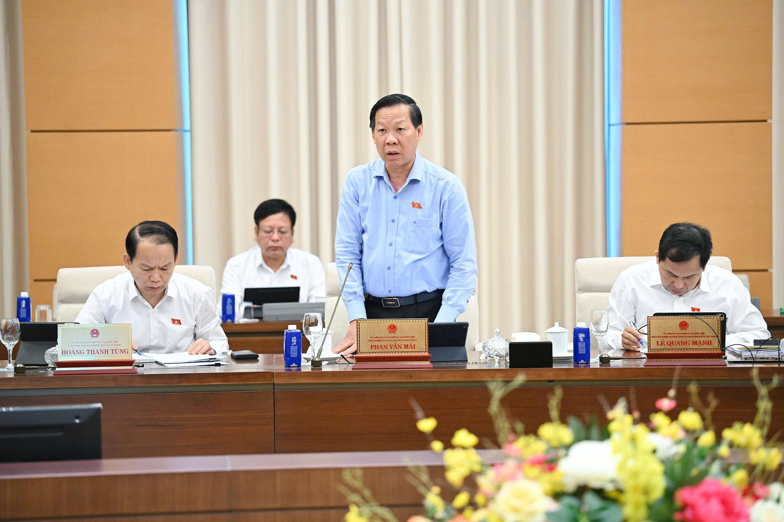 Cần cơ chế đ&aacute;nh gi&aacute; vi&ecirc;n chức, kh&ocirc;ng thể tuyển v&agrave;o l&agrave; ở trong bộ m&aacute;y suốt đời- Ảnh 4.