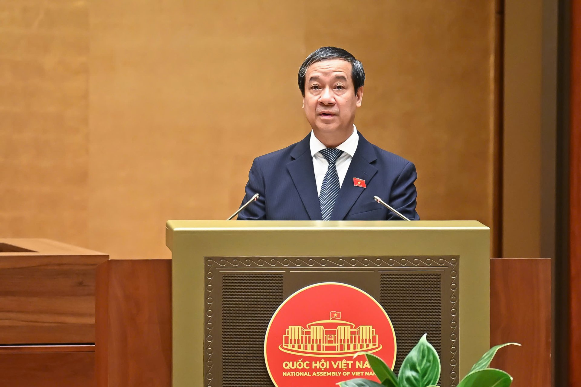 Bộ trưởng Bộ Gi&aacute;o dục v&agrave; Đ&agrave;o tạo: Duy tr&igrave; kỳ thi tốt nghiệp THPT l&agrave; rất cần thiết- Ảnh 3.