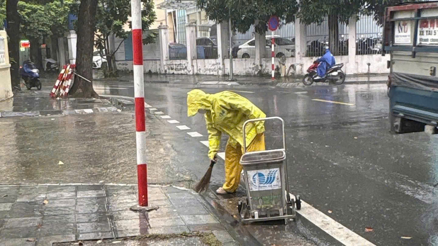 H&agrave; Nội chủ động khắc phục hậu quả mưa b&atilde;o- Ảnh 2.
