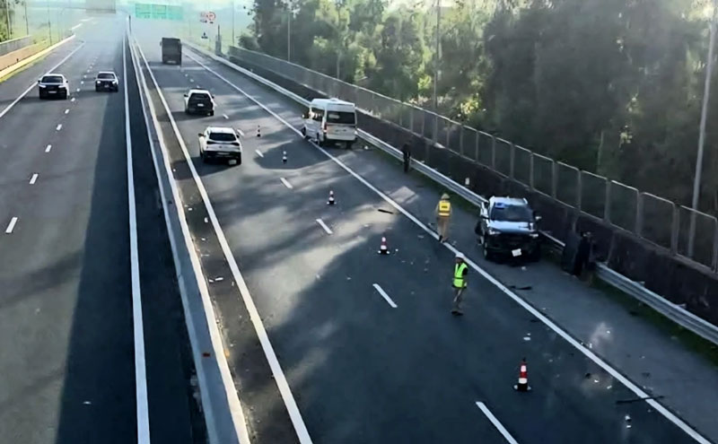 S&aacute;ng nay 3/9 tr&ecirc;n cao tốc Hải Ph&ograve;ng- Hạ Long xảy ra vụ tai nạn khiến 1 người bị thương