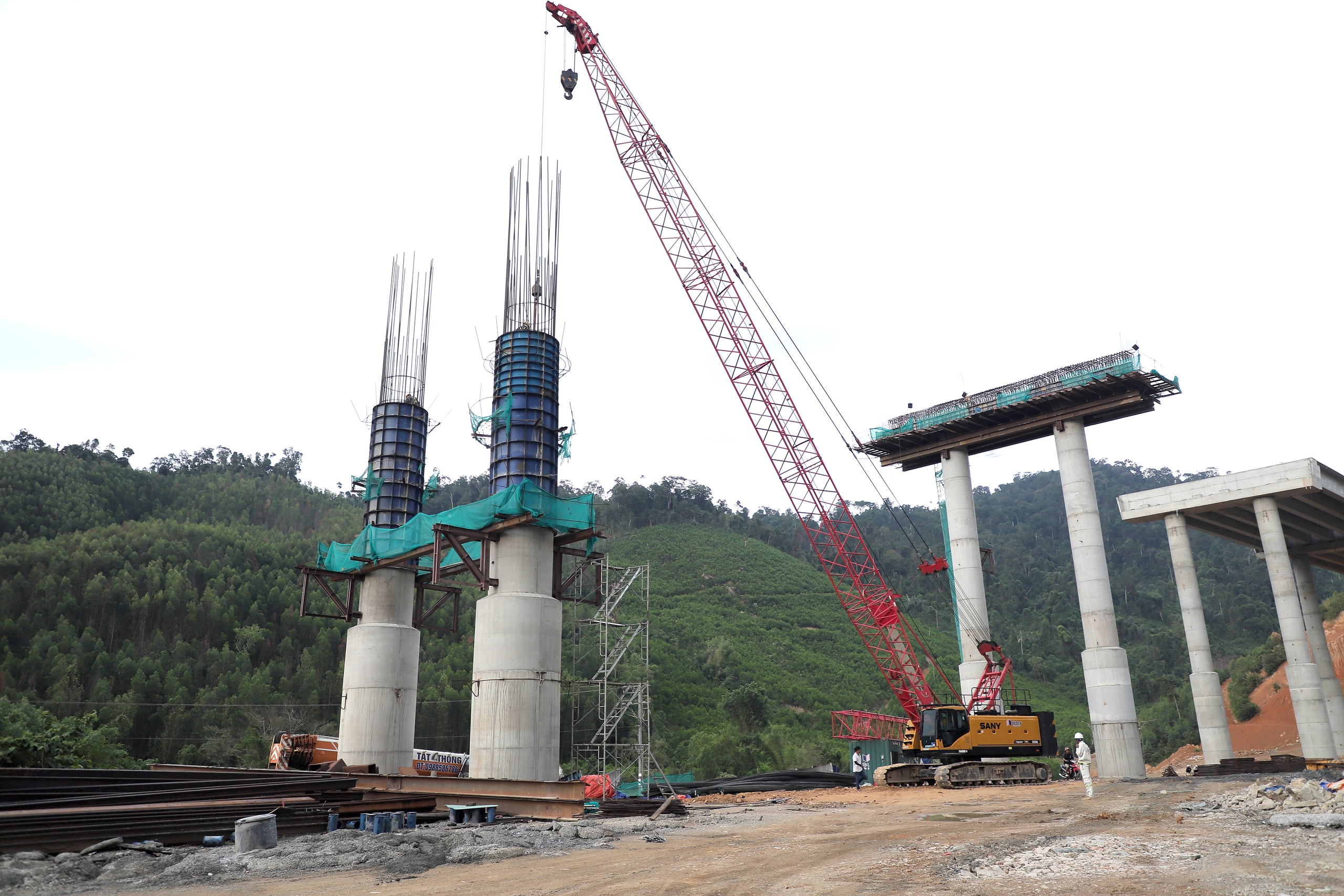 Những nhịp cầu đầu ti&ecirc;n nối mạch cao tốc Kh&aacute;nh H&ograve;a - Bu&ocirc;n Ma Thuột- Ảnh 8.