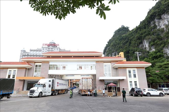 Lạng Sơn mở lại tuyến du lịch bằng giấy th&ocirc;ng h&agrave;nh qua cửa khẩu T&acirc;n Thanh- Ảnh 1.