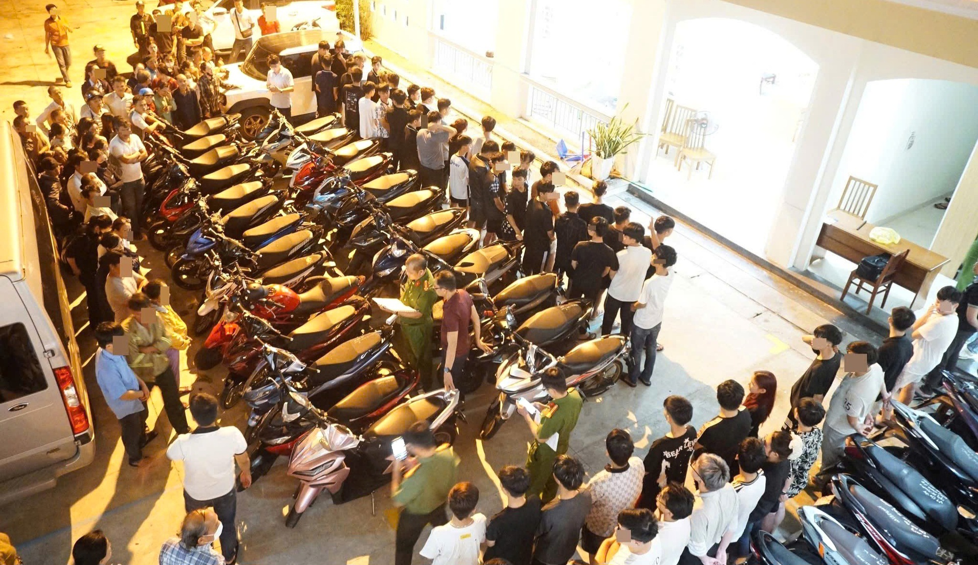 Khởi tố 35 đối tượng g&acirc;y n&aacute;o loạn đường phố Đ&agrave; Nẵng trong đ&ecirc;m- Ảnh 1.