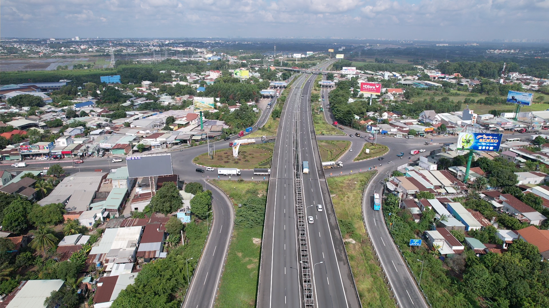 Đồng Nai: Quy hoạch kiến tạo th&agrave;nh phố s&acirc;n bay to&agrave;n cầu, h&igrave;nh th&agrave;nh h&agrave;nh lang đ&ocirc; thị xanh- Ảnh 8.