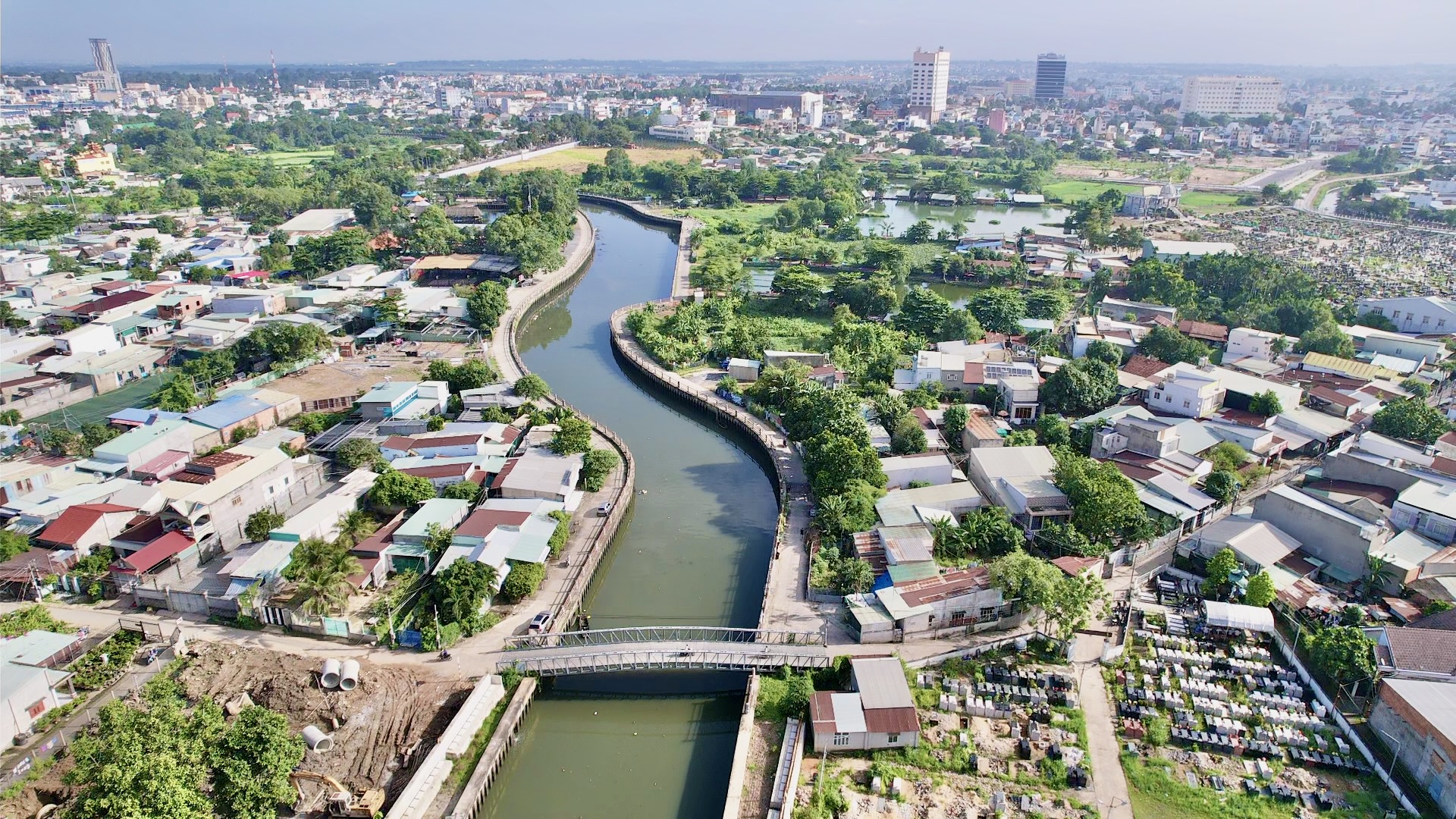 Đồng Nai: Quy hoạch kiến tạo th&agrave;nh phố s&acirc;n bay to&agrave;n cầu, h&igrave;nh th&agrave;nh h&agrave;nh lang đ&ocirc; thị xanh- Ảnh 1.