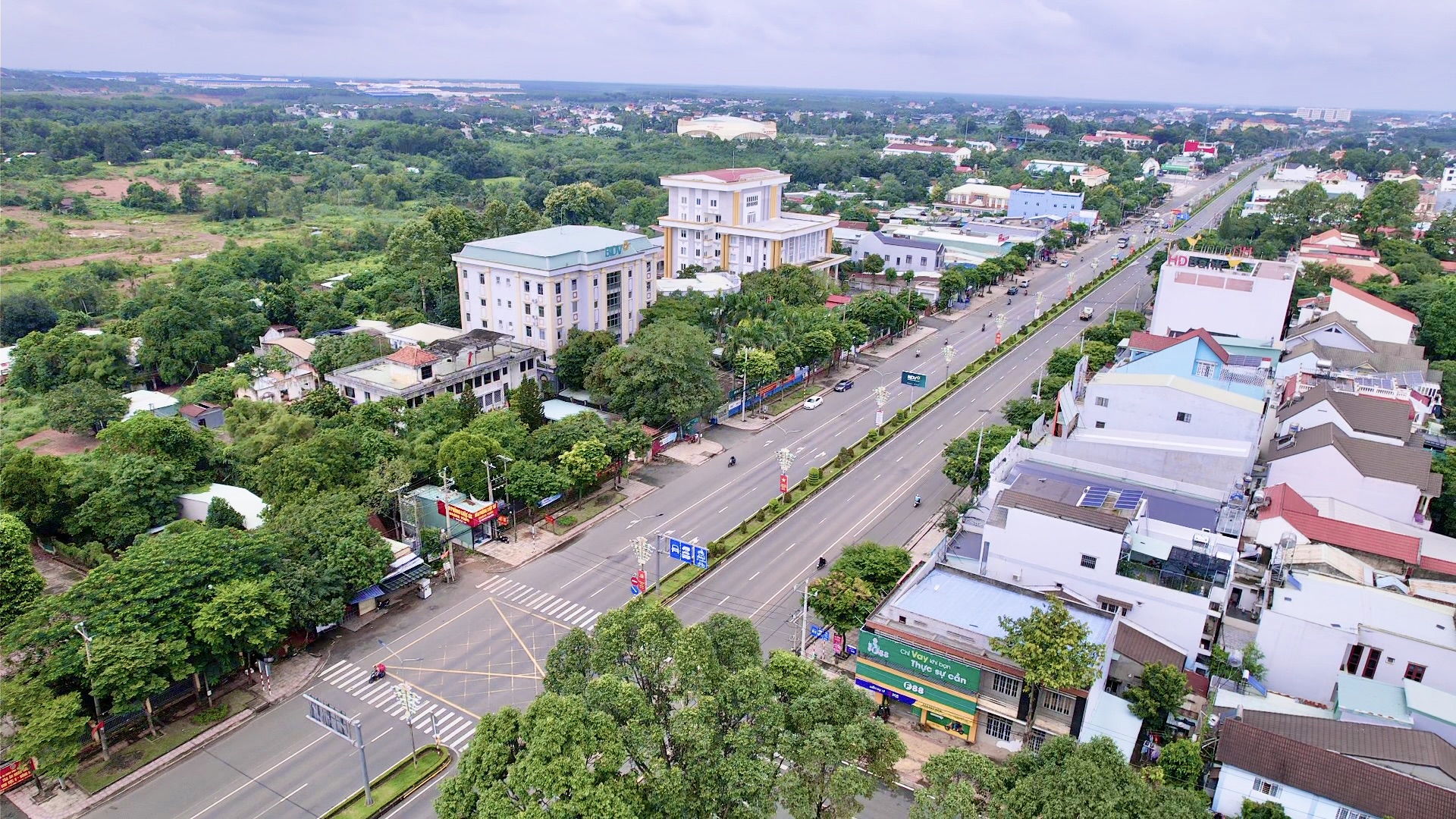 Đồng Nai: Quy hoạch kiến tạo th&agrave;nh phố s&acirc;n bay to&agrave;n cầu, h&igrave;nh th&agrave;nh h&agrave;nh lang đ&ocirc; thị xanh- Ảnh 2.
