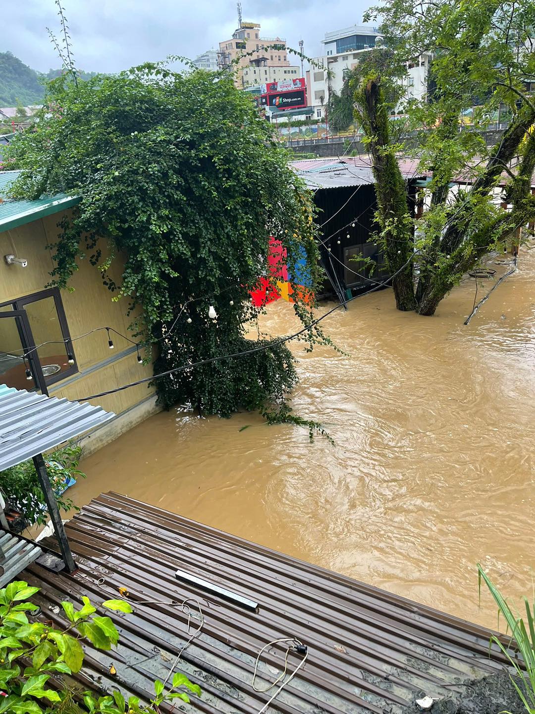 Tuy&ecirc;n Quang triển khai c&aacute;c biện ph&aacute;p ứng ph&oacute; với c&aacute;c hồ thủy điện xả lũ- Ảnh 4.