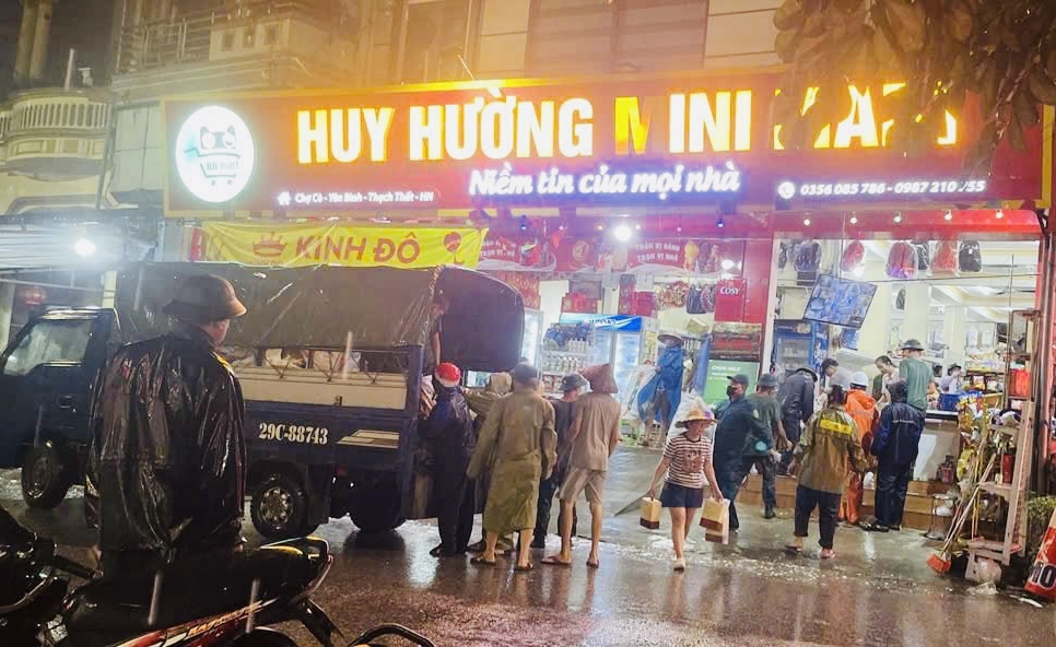 C&aacute;c x&atilde; v&ugrave;ng ven H&agrave; Nội căng m&igrave;nh ứng ph&oacute; hậu quả mưa b&atilde;o- Ảnh 6.