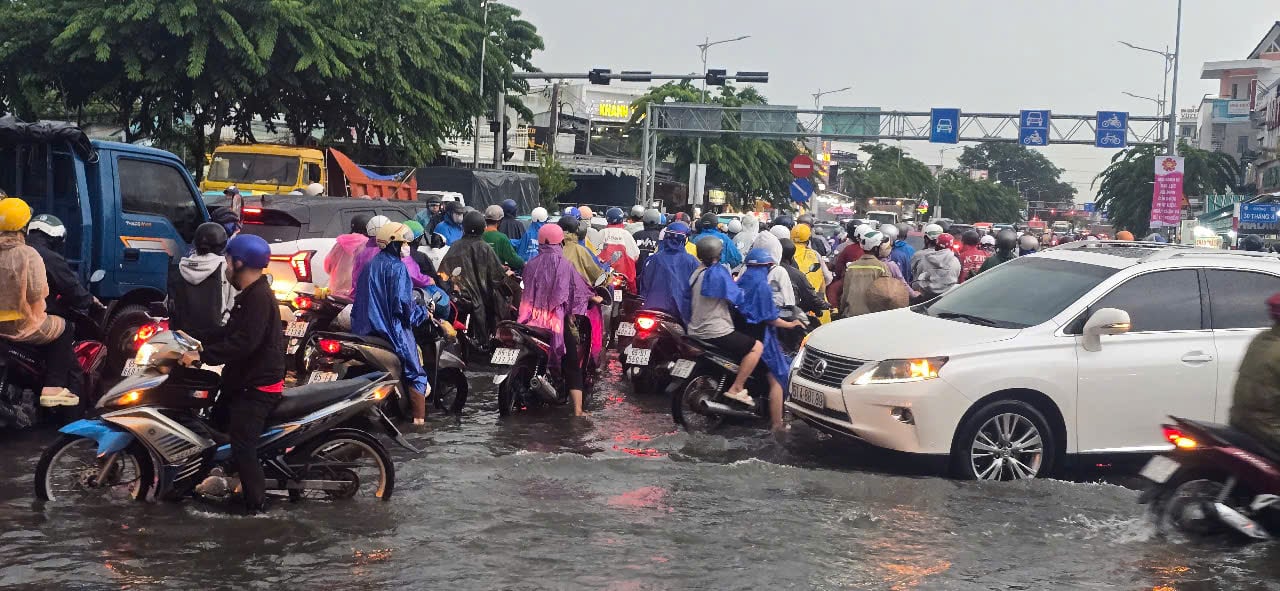 Cần Thơ vẫn loay hoay giải ph&aacute;p chống kẹt xe- Ảnh 2.