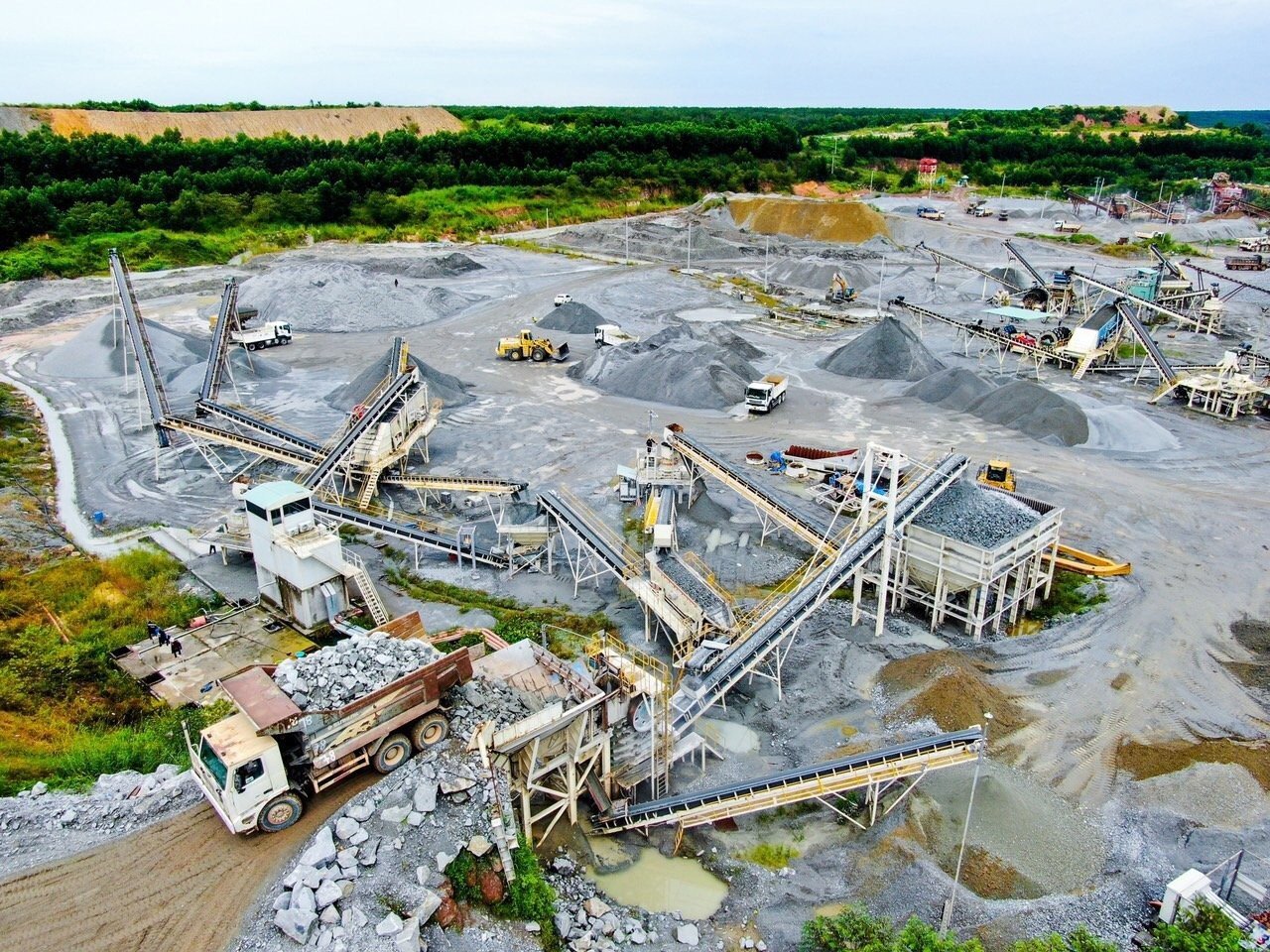 Cát nghiền Hùng Vương: Giải pháp xanh thay thế cát tự nhiên- Ảnh 1. Cát nghiền Hùng Vương: Giải pháp xanh thay thế cát tự nhiên- Ảnh 1.