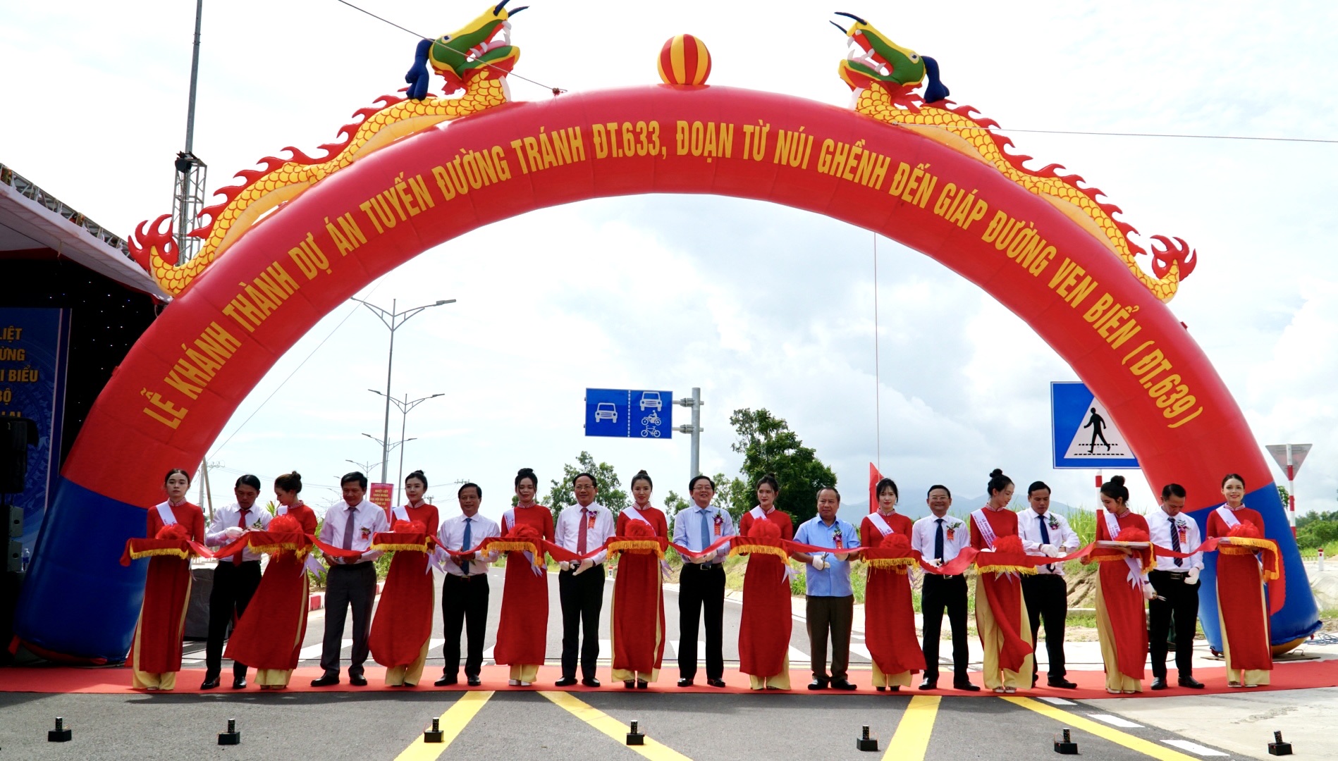 Cận cảnh hai c&ocirc;ng tr&igrave;nh giao th&ocirc;ng ho&agrave;n th&agrave;nh trước thềm Đại hội Đảng bộ tỉnh Gia Lai- Ảnh 11.