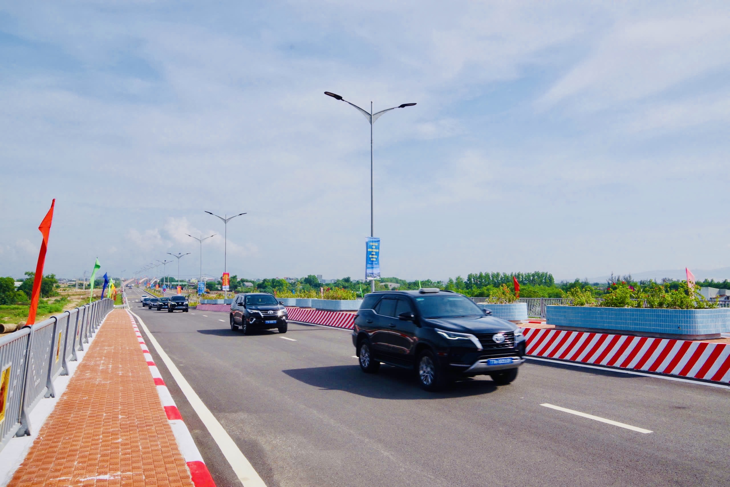 Cận cảnh hai c&ocirc;ng tr&igrave;nh giao th&ocirc;ng ho&agrave;n th&agrave;nh trước thềm Đại hội Đảng bộ tỉnh Gia Lai- Ảnh 5.