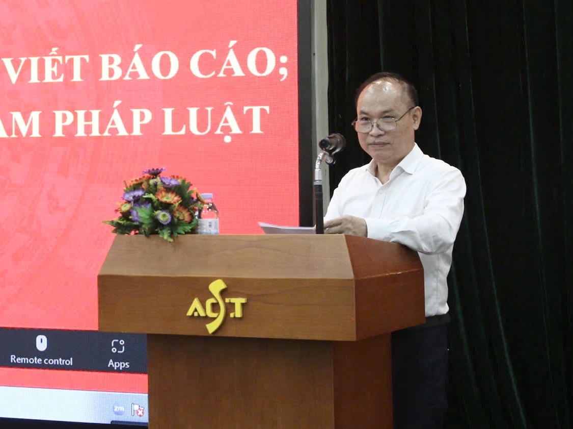 Bồi dưỡng kỹ năng ghi ch&eacute;p, viết b&aacute;o c&aacute;o cho c&aacute;n bộ ng&agrave;nh X&acirc;y dựng- Ảnh 1.