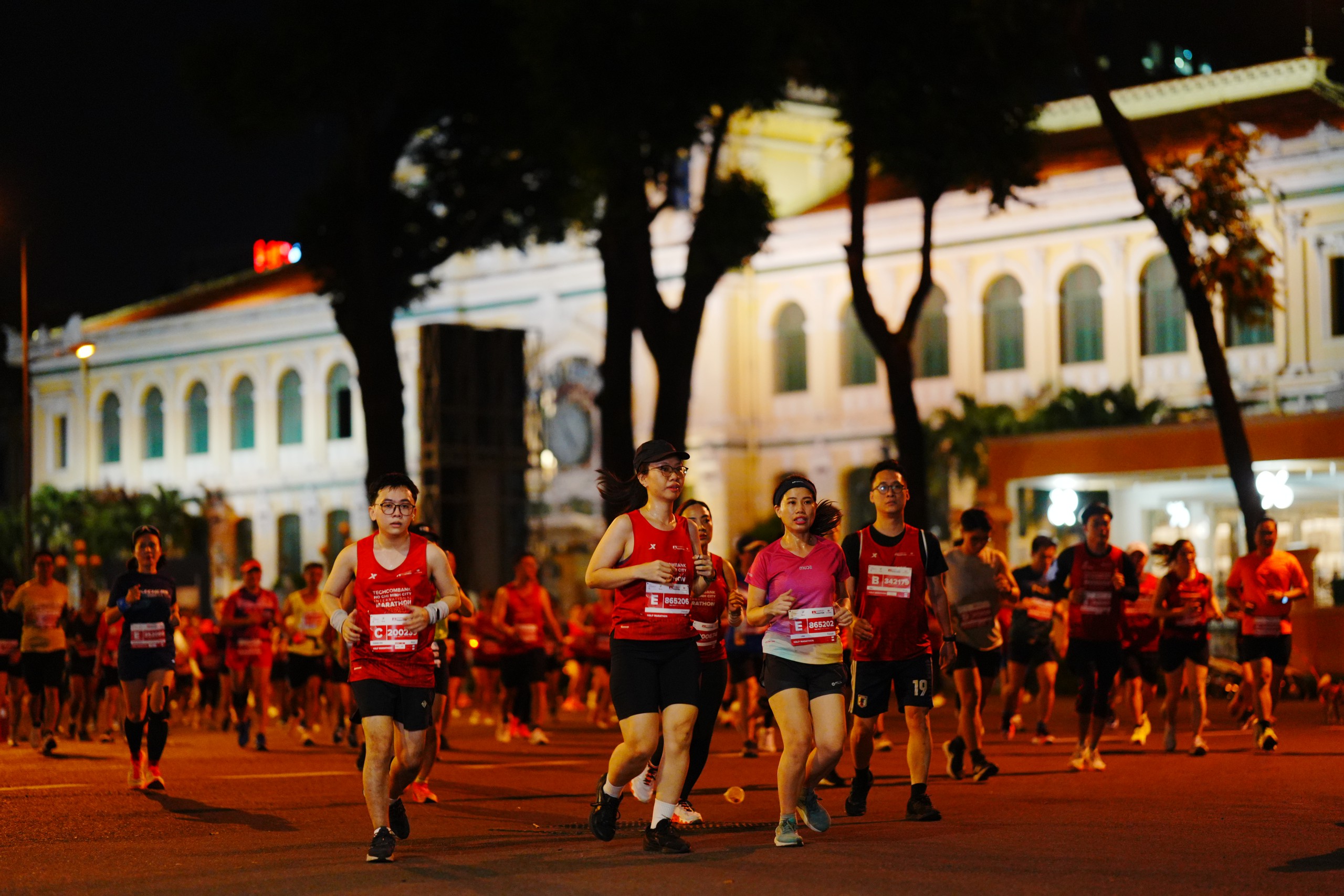 Giải Marathon quốc tế Th&agrave;nh phố Hồ Ch&iacute; Minh Techcombank m&ugrave;a 8: &ldquo;V&igrave; một Việt Nam vượt trội"- Ảnh 4.
