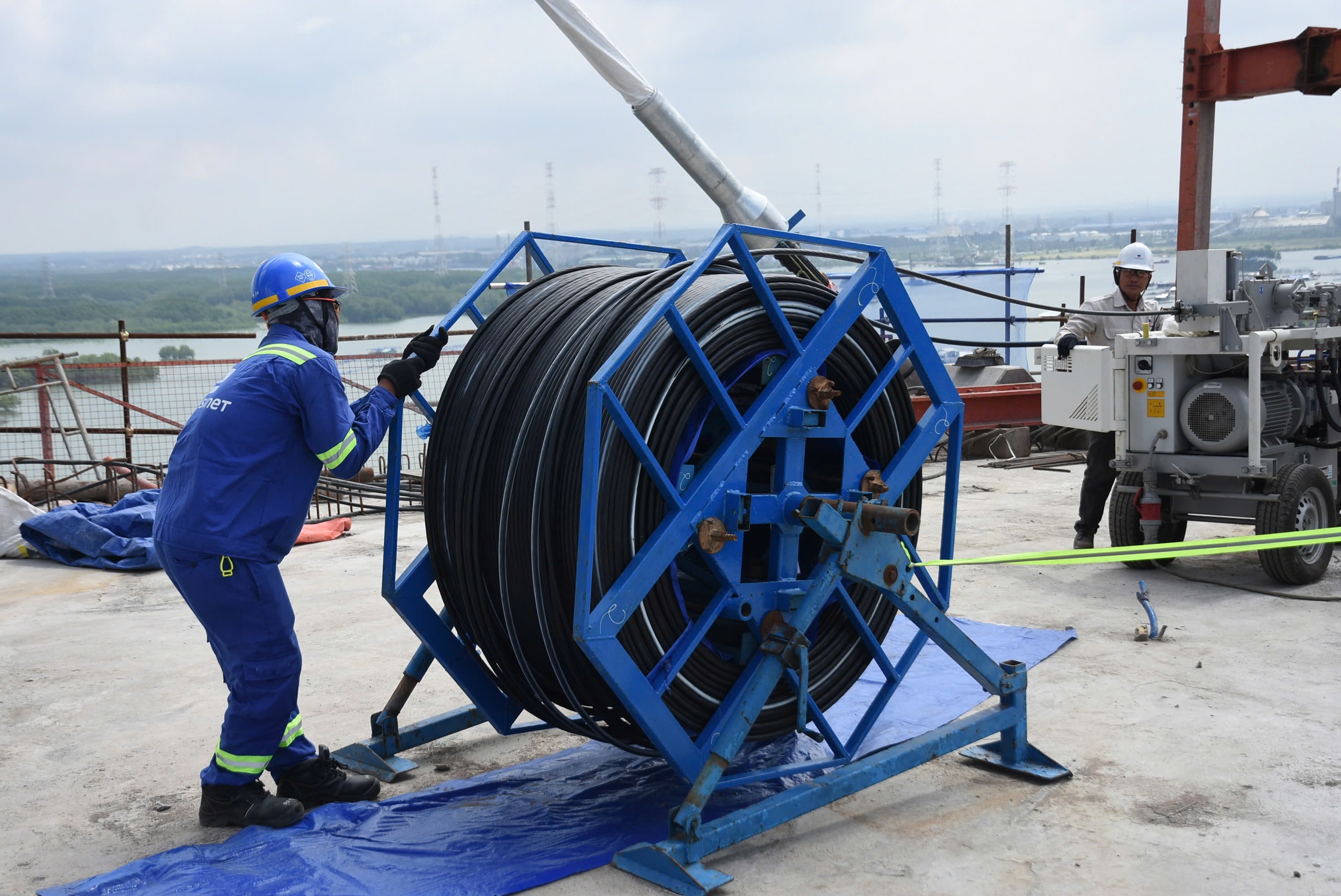 Dự &aacute;n cầu Phước An: Căng c&aacute;p văng đầu ti&ecirc;n, đẩy nhanh tiến độ ho&agrave;n th&agrave;nh v&agrave;o năm 2027- Ảnh 2.