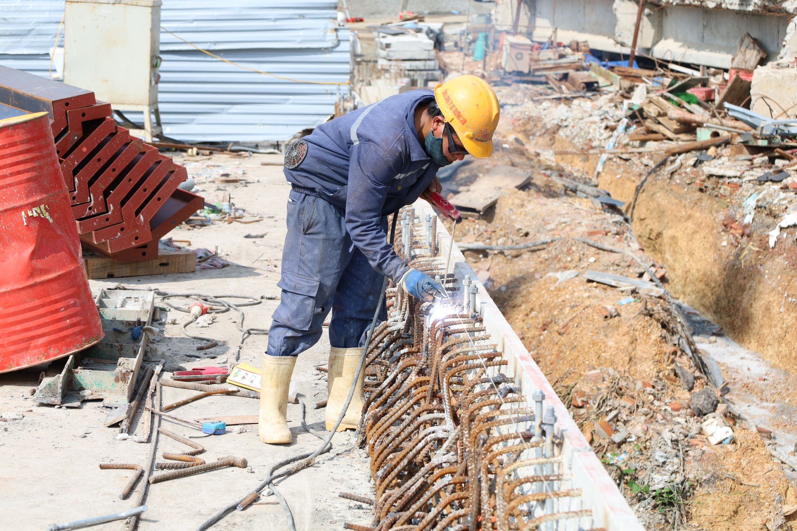 Khi n&agrave;o cầu Phong Ch&acirc;u mới th&ocirc;ng xe?- Ảnh 7.