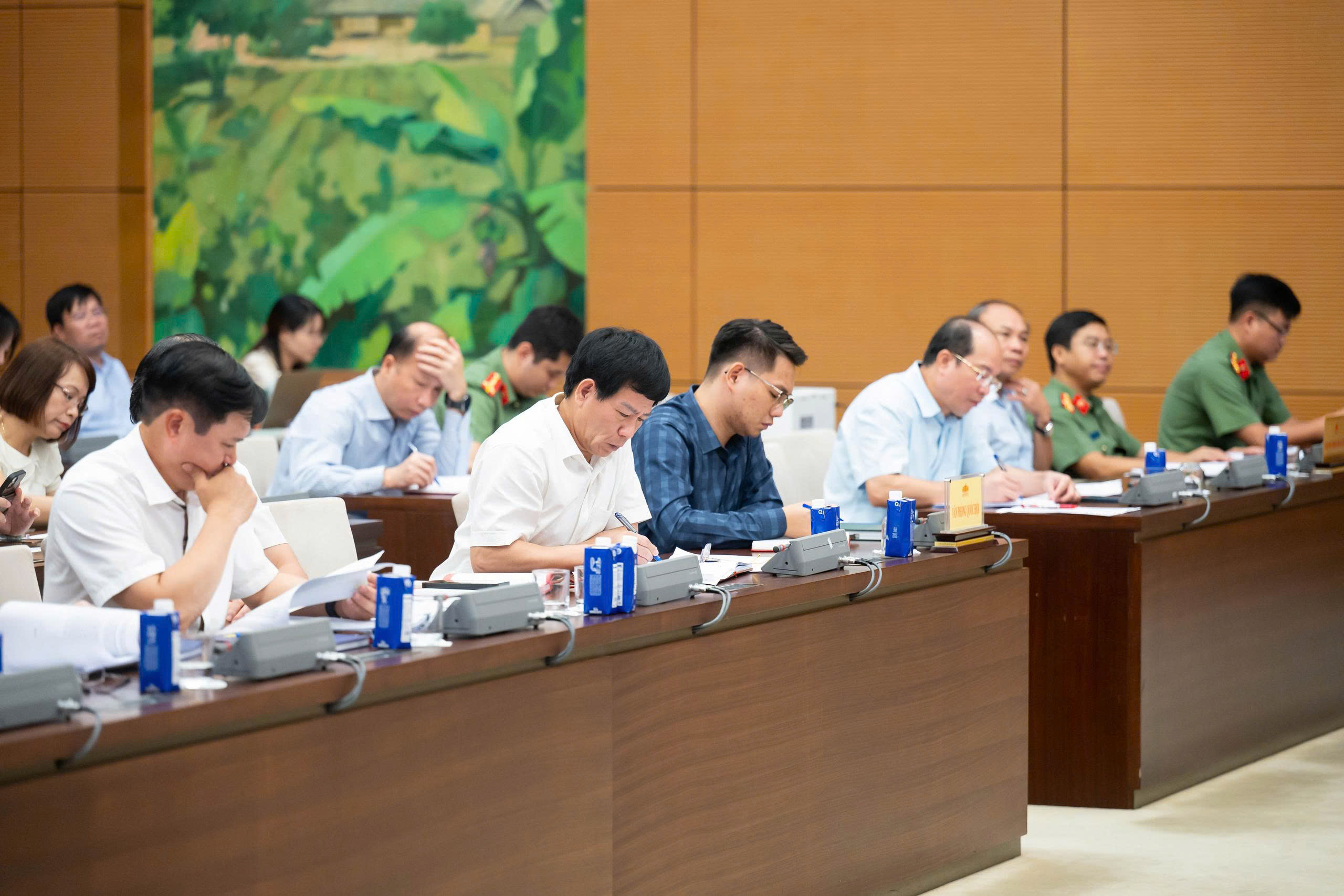 Cuối năm 2025 sẽ ho&agrave;n th&agrave;nh thanh tra ph&ograve;ng chống l&atilde;ng ph&iacute; trong sử dụng nh&agrave; đất- Ảnh 2.