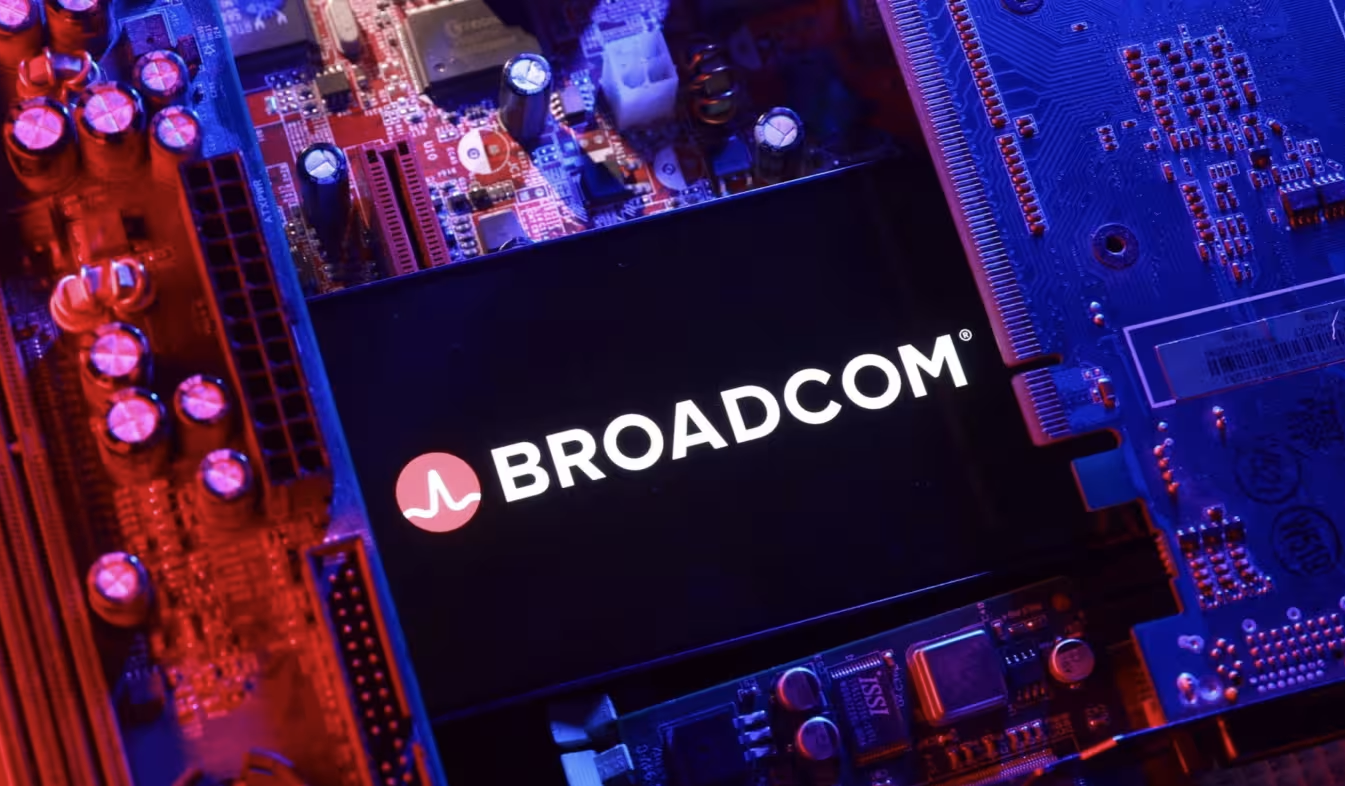 OpenAI hợp t&aacute;c Broadcom sản xuất h&agrave;ng loạt chip AI- Ảnh 1.