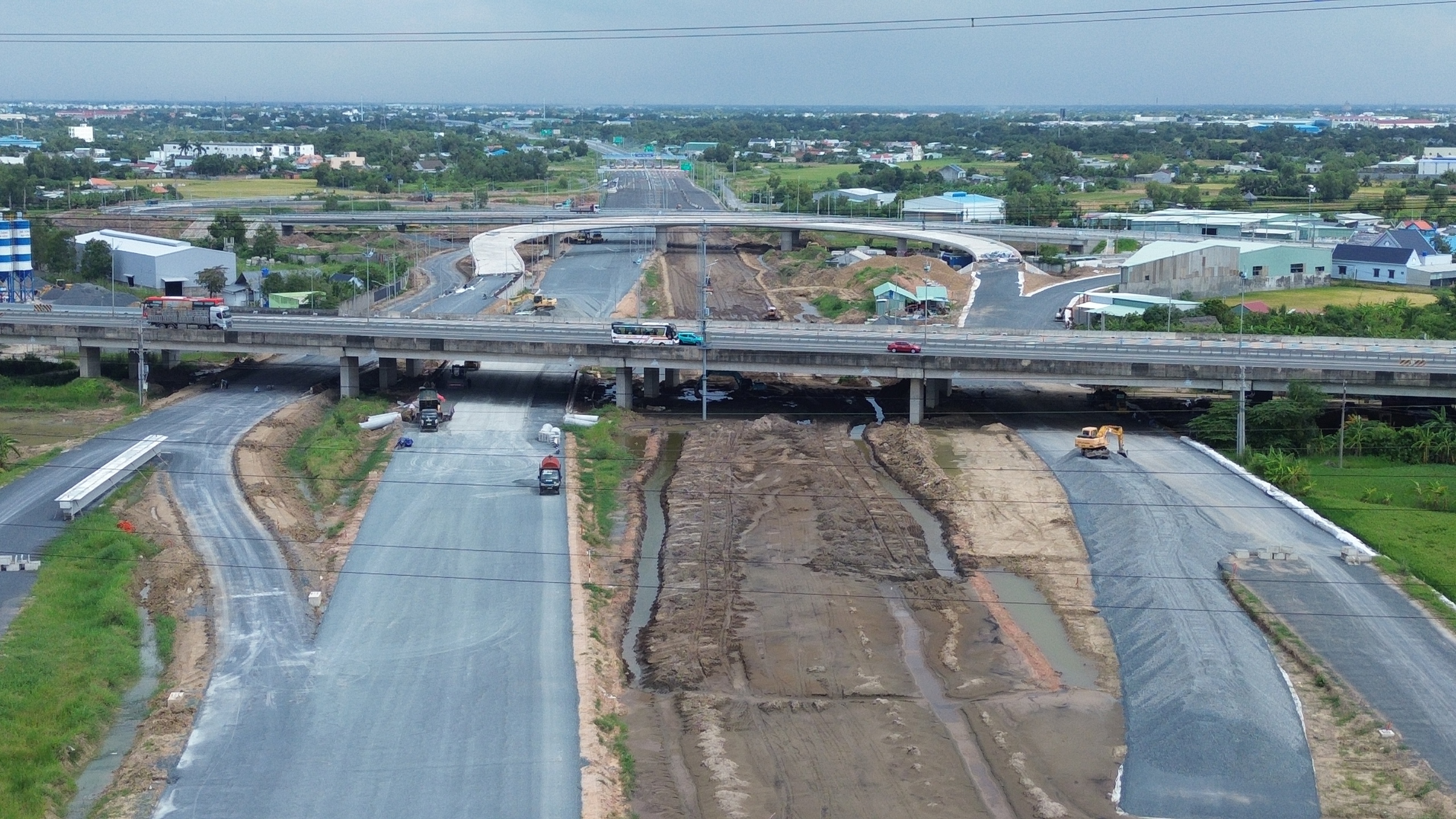 Toàn cảnh nút giao kết nối 3 cao tốc ở cửa ngõ phía Tây TP.HCM- Ảnh 7. Toàn cảnh nút giao kết nối 3 cao tốc ở cửa ngõ phía Tây TP.HCM- Ảnh 7.