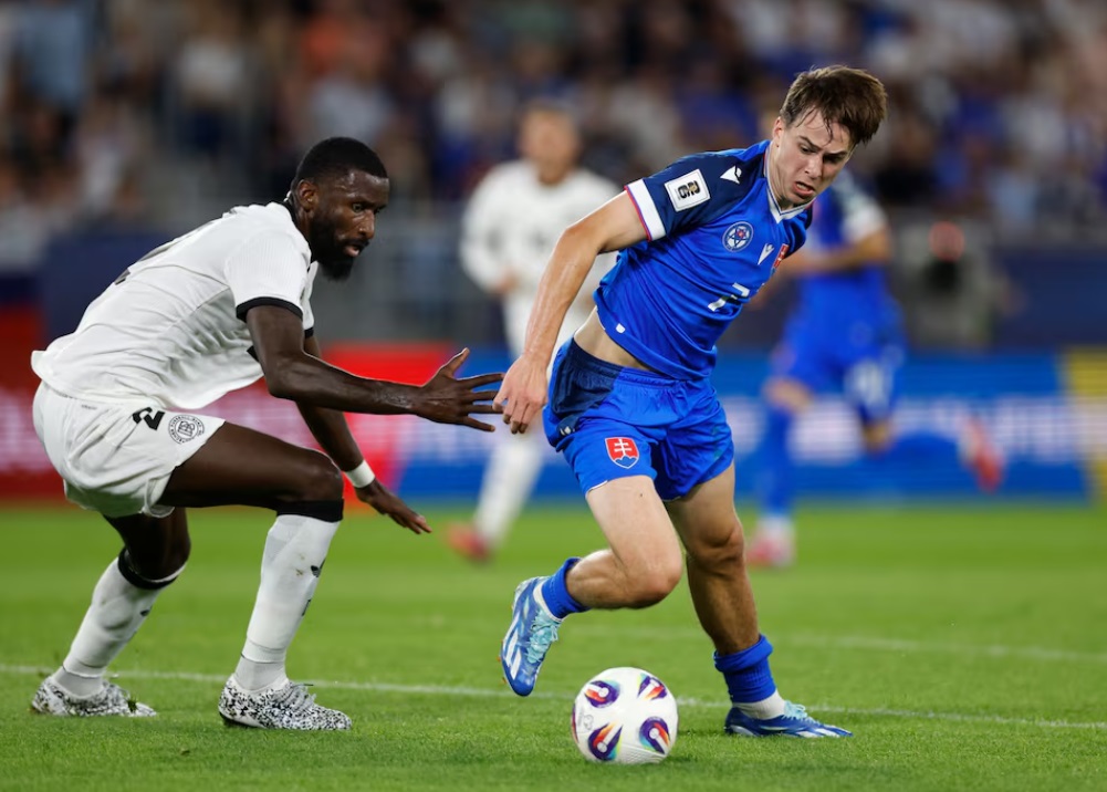 Slovakia g&acirc;y địa chấn, hạ gục Đức ở v&ograve;ng loại World Cup 2026- Ảnh 1.