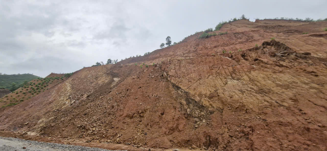 Xuy&ecirc;n n&uacute;i mở đường kết nối phố n&uacute;i Lạng Sơn với v&ugrave;ng biển Quảng Ninh- Ảnh 14.