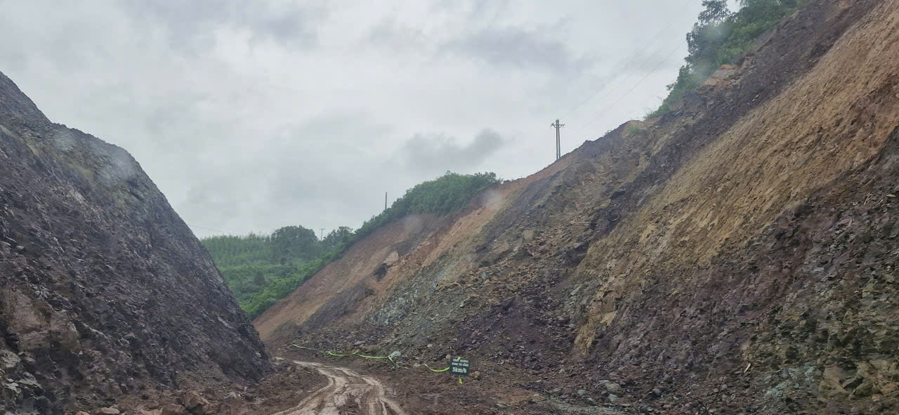 Xuy&ecirc;n n&uacute;i mở đường kết nối phố n&uacute;i Lạng Sơn với v&ugrave;ng biển Quảng Ninh- Ảnh 10.