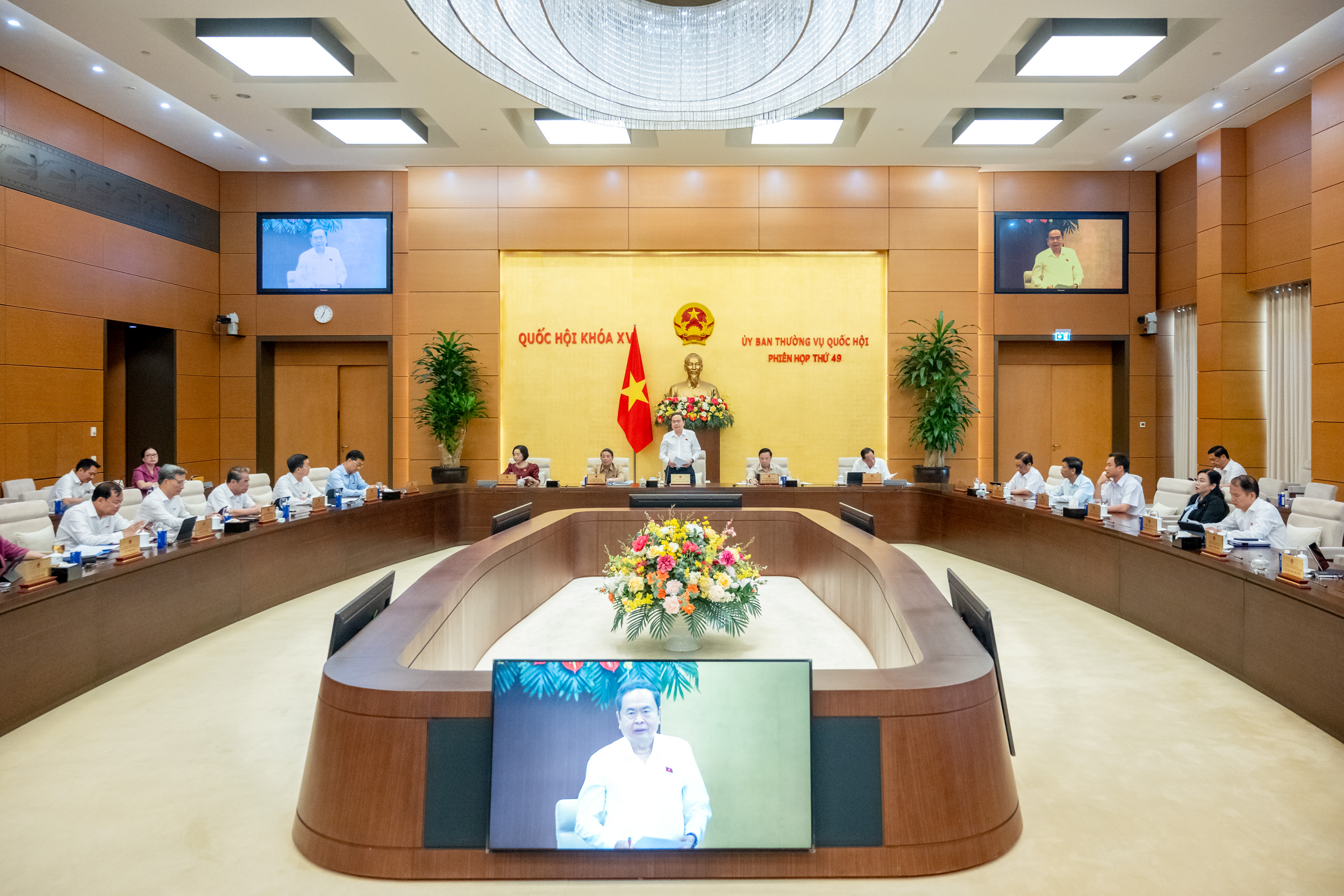 Thường vụ Quốc hội cho ý kiến 14 dự án luật, lần đầu tiên quyết định chương trình lập pháp- Ảnh 2. Thường vụ Quốc hội cho ý kiến 14 dự án luật, lần đầu tiên quyết định chương trình lập pháp- Ảnh 2.