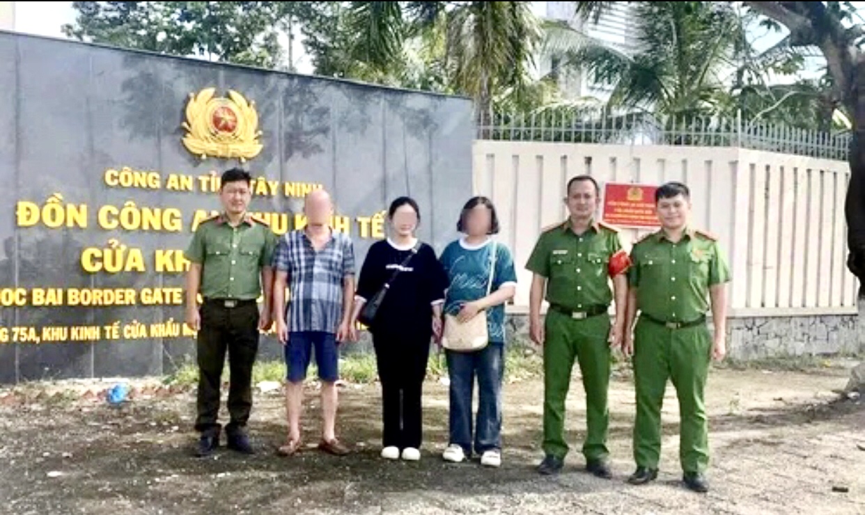 T&acirc;y Ninh: Giải cứu c&ocirc; g&aacute;i 18 tuổi bị lừa bắt c&oacute;c online đ&ograve;i 1 tỷ đồng- Ảnh 1.