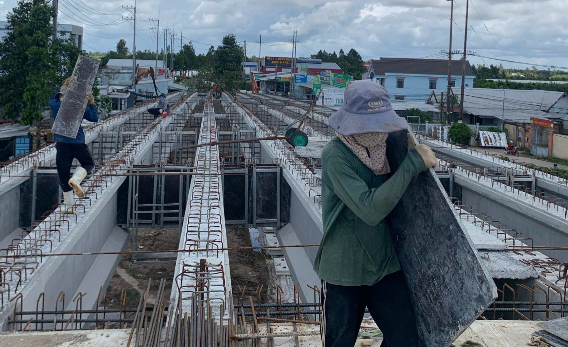 Vướng mặt bằng, cầu V&agrave;m X&aacute;ng Thị Đội ở An Giang lo trễ hẹn về đ&iacute;ch- Ảnh 3.