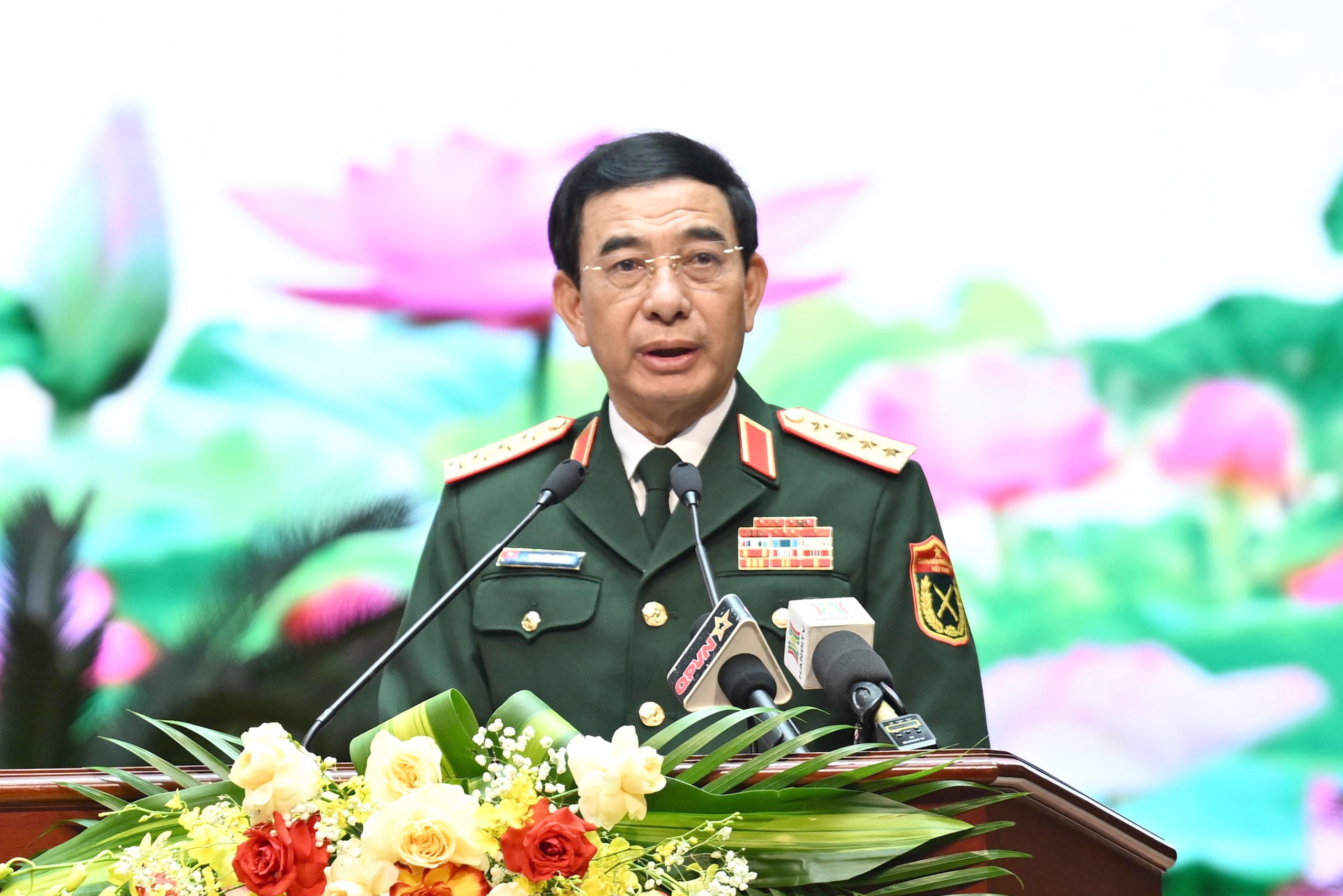 Bộ trưởng Bộ Quốc ph&ograve;ng n&oacute;i về bi&ecirc;n đội t&agrave;u chiến, t&agrave;u ngầm lần đầu diễu binh tr&ecirc;n biển- Ảnh 1.