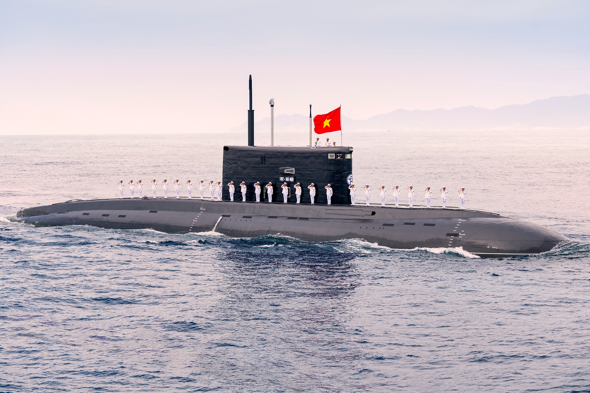 Bộ trưởng Bộ Quốc ph&ograve;ng n&oacute;i về bi&ecirc;n đội t&agrave;u chiến, t&agrave;u ngầm lần đầu diễu binh tr&ecirc;n biển- Ảnh 5.