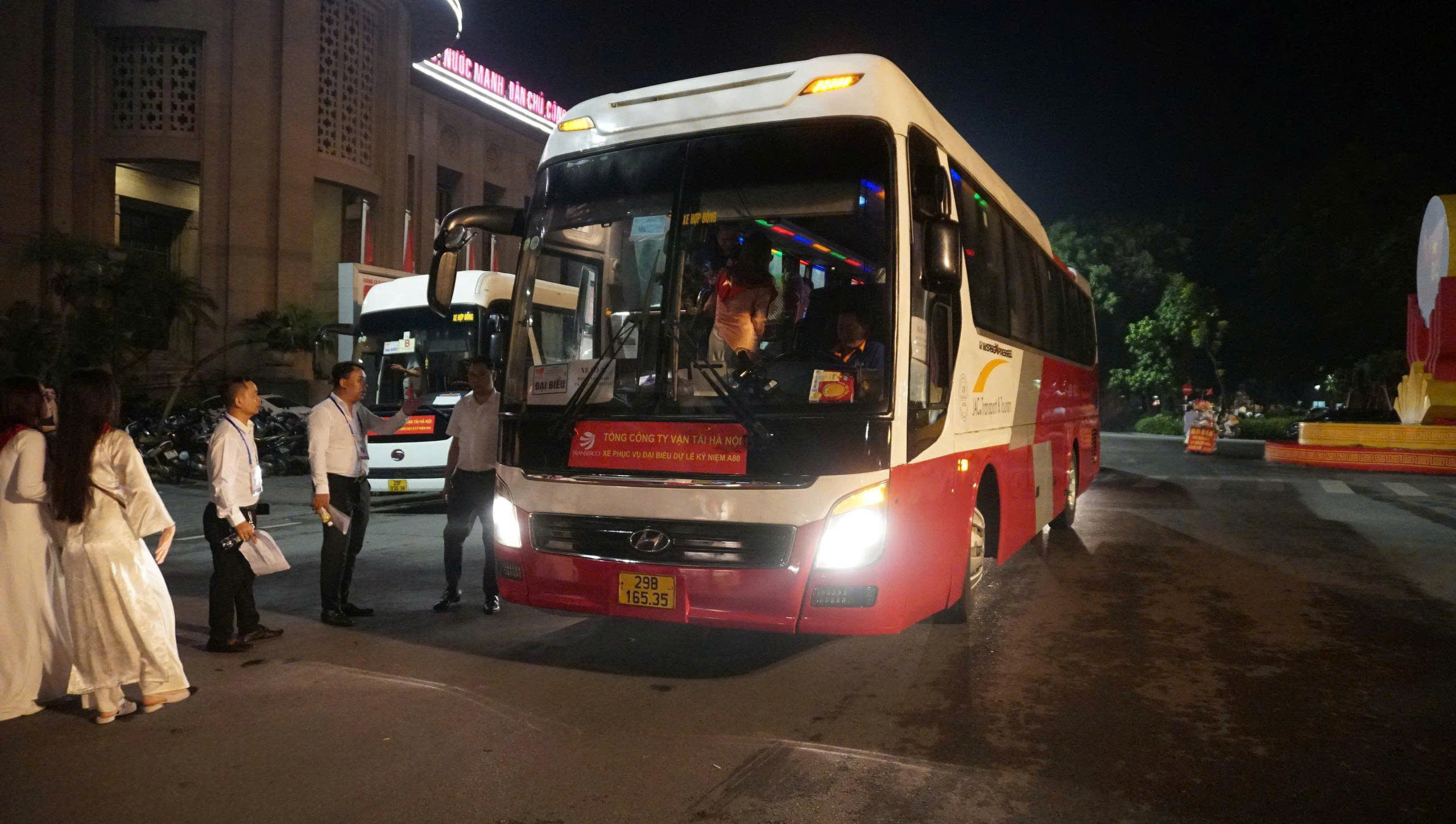 Transerco vận hành hơn 34.600 lượt xe, phục vụ an toàn 672 nghìn lượt khách dịp Quốc khánh- Ảnh 3. Transerco vận hành hơn 34.600 lượt xe, phục vụ an toàn 672 nghìn lượt khách dịp Quốc khánh- Ảnh 3.