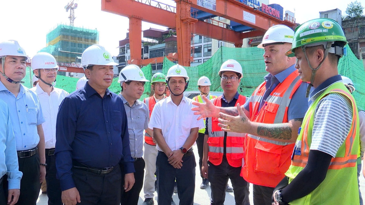 Minister Tran Hong Minh urges acceleration of Nhon–Hanoi Station metro tunnel project- Ảnh 1. Minister Tran Hong Minh urges acceleration of Nhon–Hanoi Station metro tunnel project- Ảnh 1.