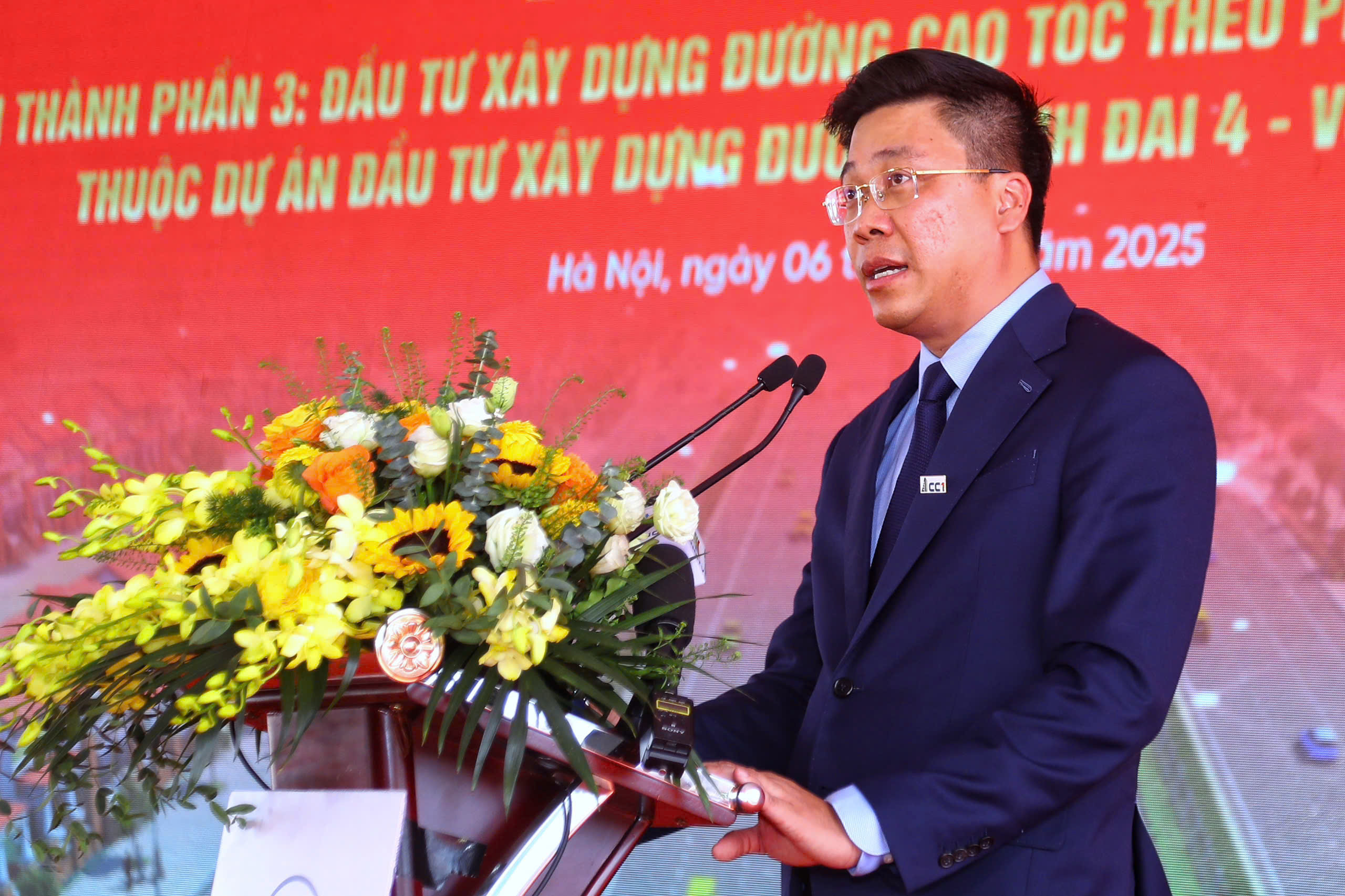 Khởi c&ocirc;ng cao tốc d&agrave;i 113km v&ugrave;ng Thủ đ&ocirc;, c&aacute;c nh&agrave; thầu cam kết ho&agrave;n th&agrave;nh đ&uacute;ng tiến độ- Ảnh 1.