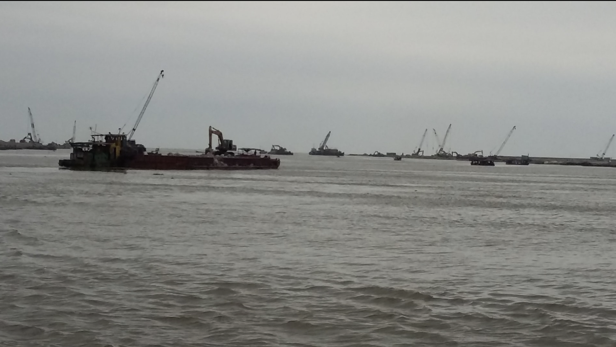 Cần thiết gia hạn khai th&aacute;c khu chuyển tải xăng dầu tại Lạch Giang- Ảnh 1.