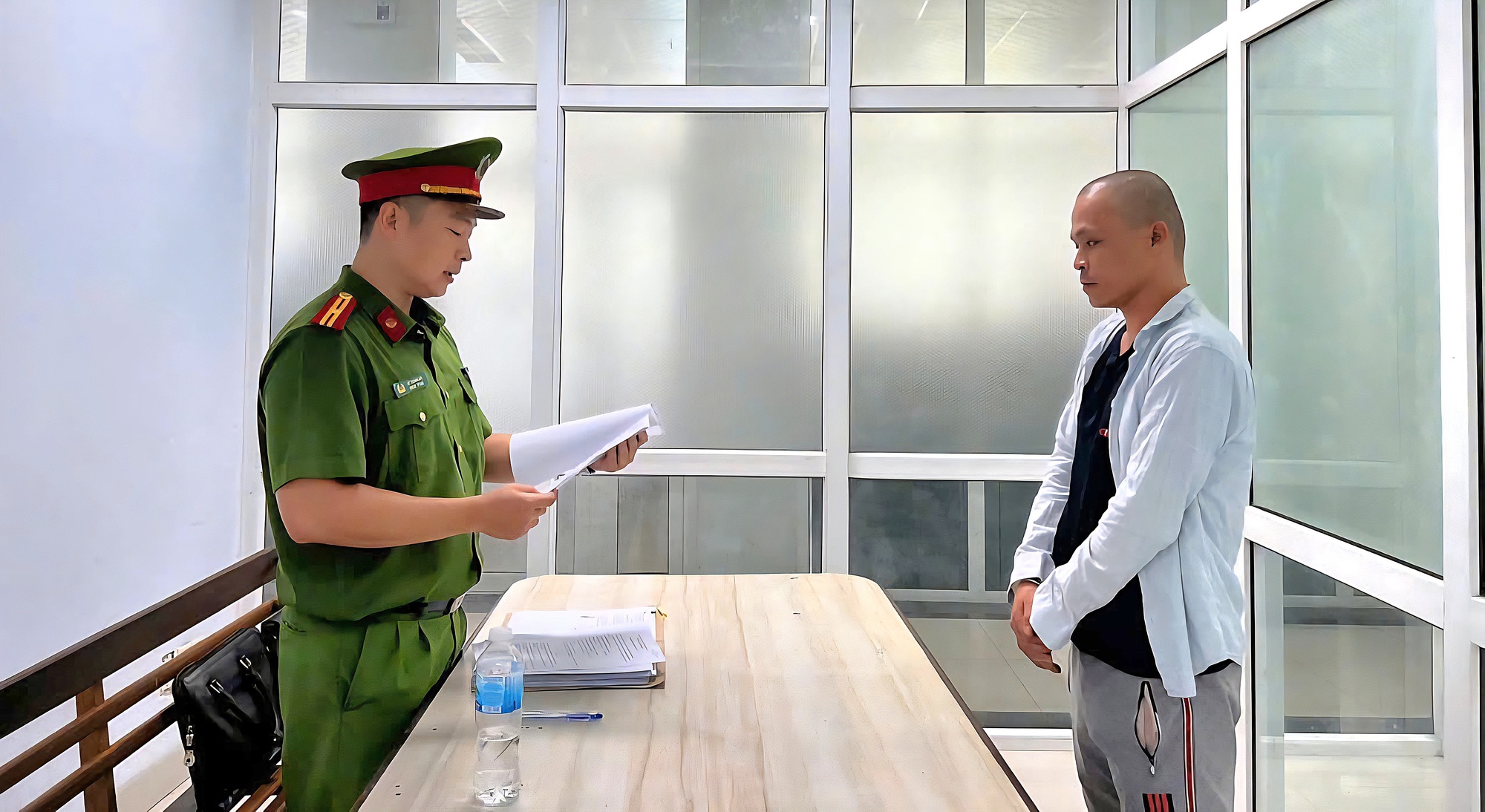 Đ&agrave; Nẵng: Khởi tố t&agrave;i xế taxi ph&ecirc; ma t&uacute;y g&acirc;y tai nạn li&ecirc;n ho&agrave;n- Ảnh 1.