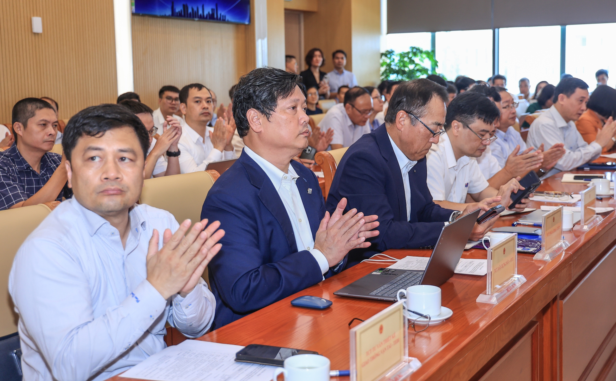 Bộ trưởng Trần Hồng Minh: Khoa học c&ocirc;ng nghệ v&agrave; chuyển đổi số l&agrave; nền tảng để bứt ph&aacute;- Ảnh 10.
