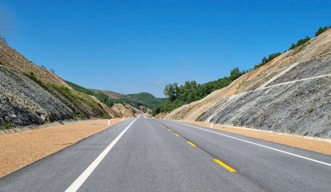 C&acirc;n đối vốn đầu tư n&acirc;ng cấp 7 đoạn tuyến đường Hồ Ch&iacute; Minh trong giai đoạn 2026 - 2030- Ảnh 1.